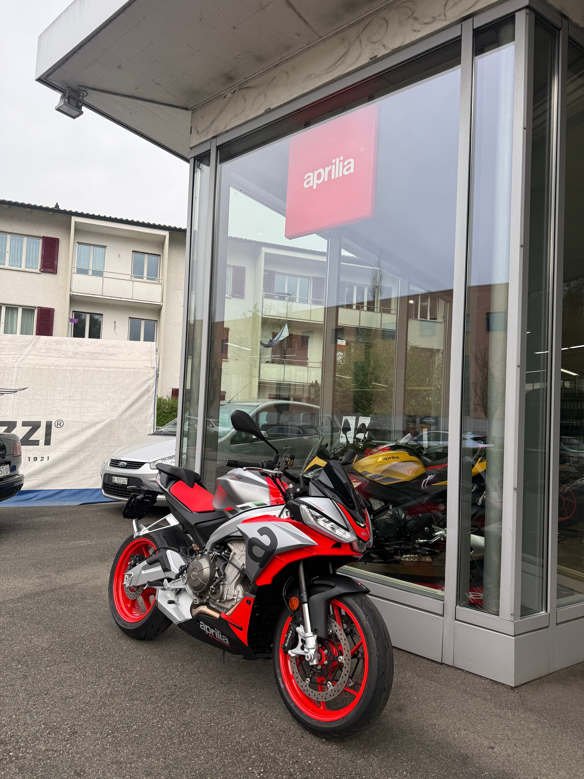 APRILIA Tuono 660-showroom-element-1