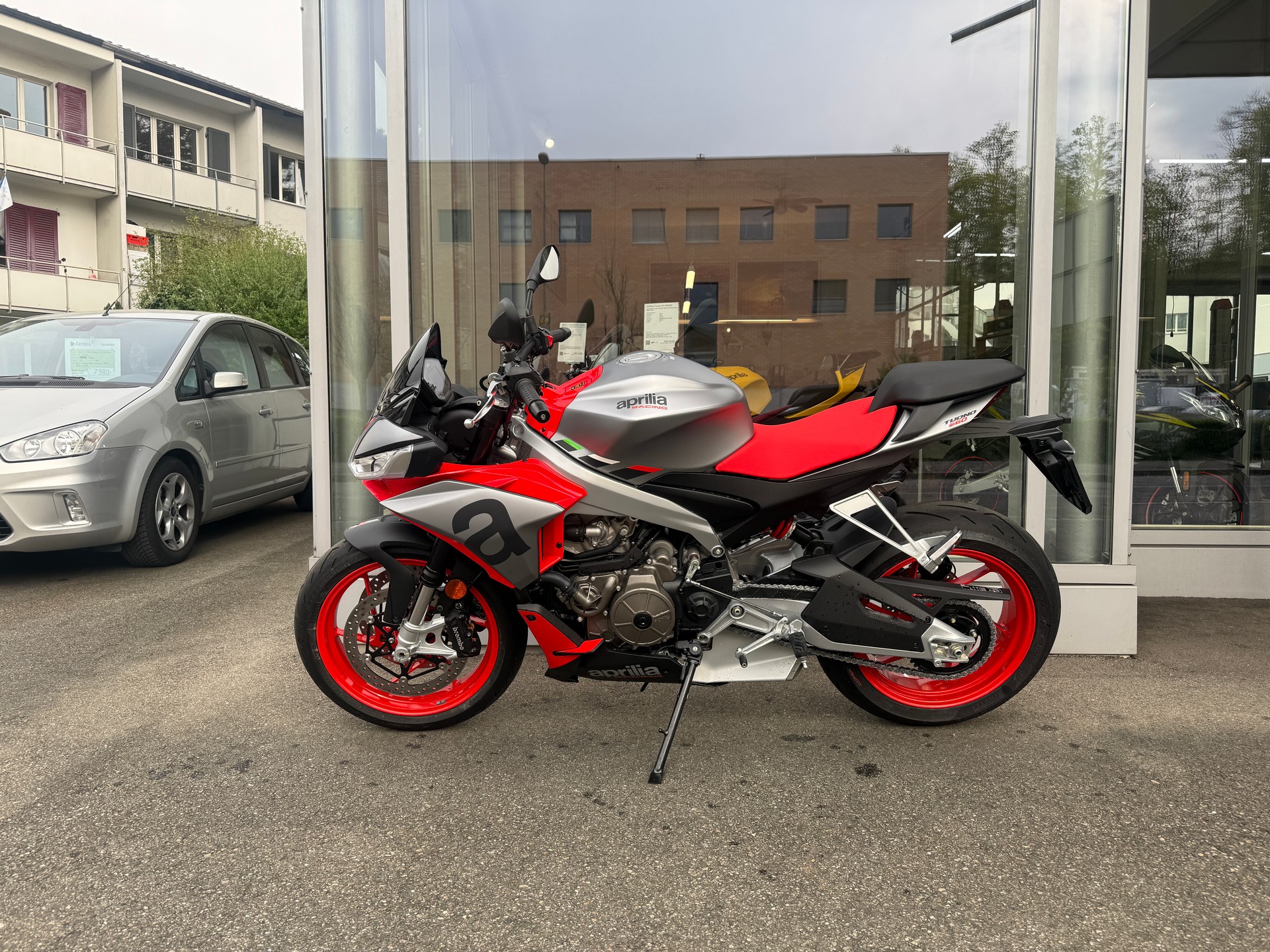 APRILIA Tuono 660-image-8