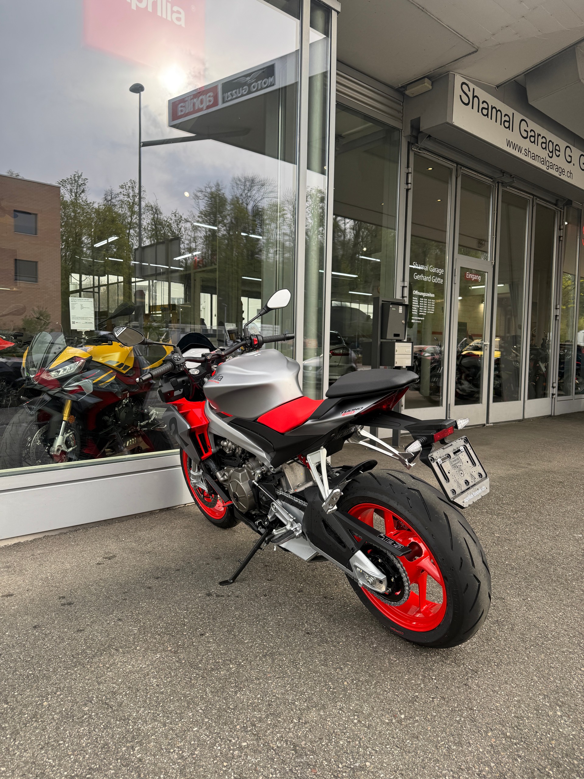 APRILIA Tuono 660-image-11