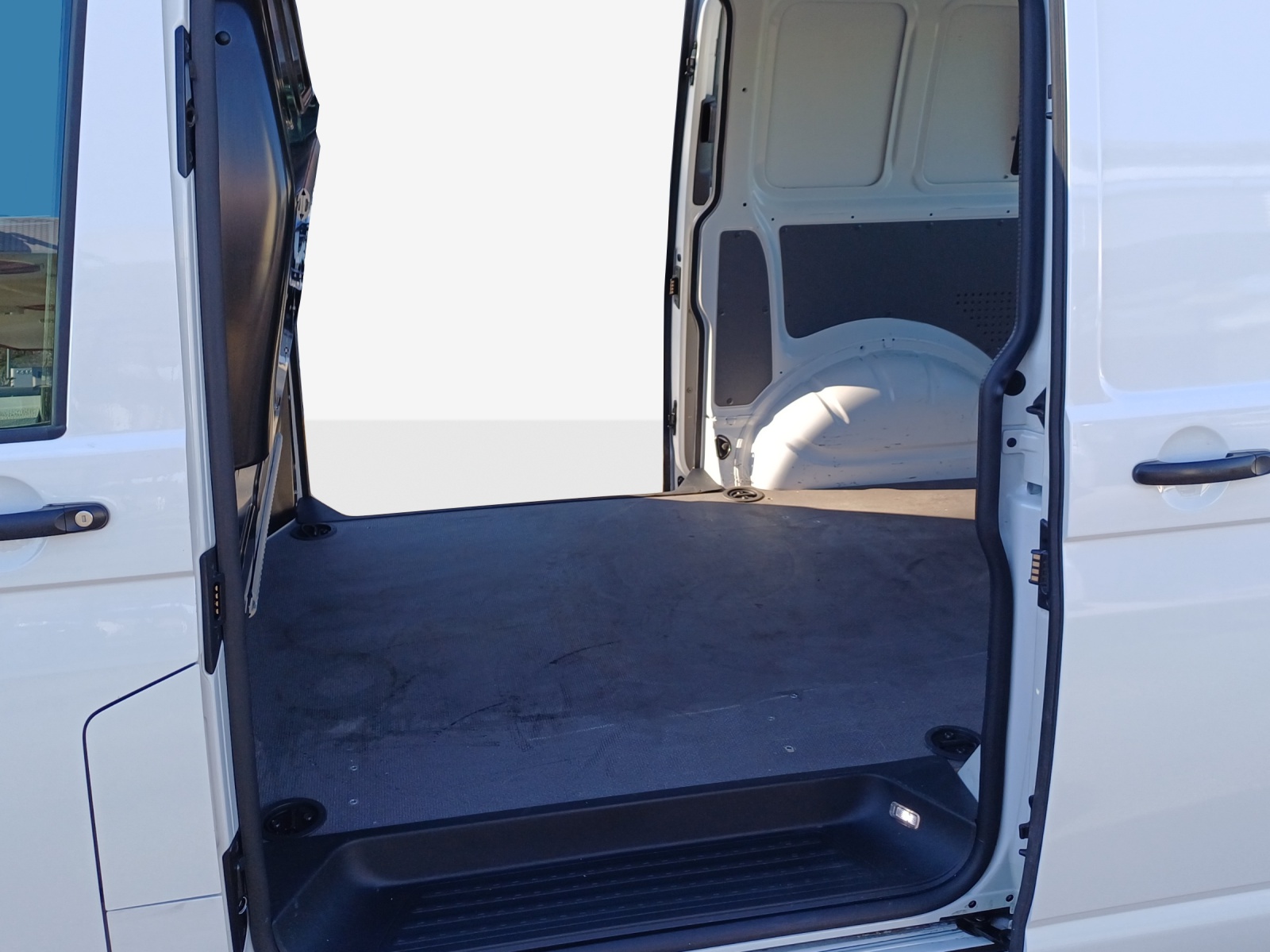 VW T6.1 2.0 TDI 4Motion-image-15