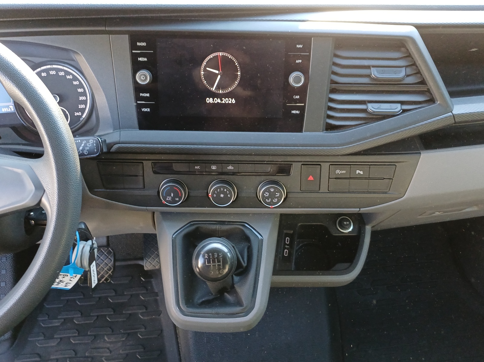 VW T6.1 2.0 TDI 4Motion-image-10