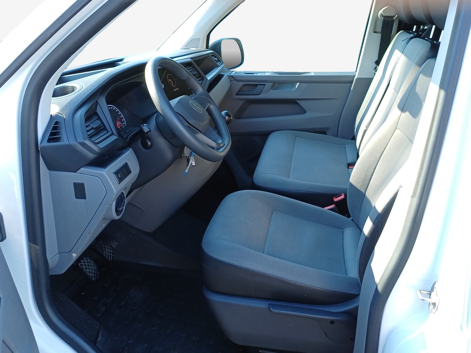 VW T6.1 2.0 TDI 4Motion-image-7