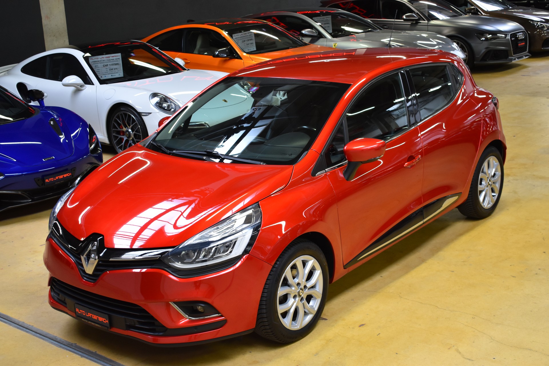 RENAULT Clio 0.9 12V Intens - FaceLift Model 2019-image-1