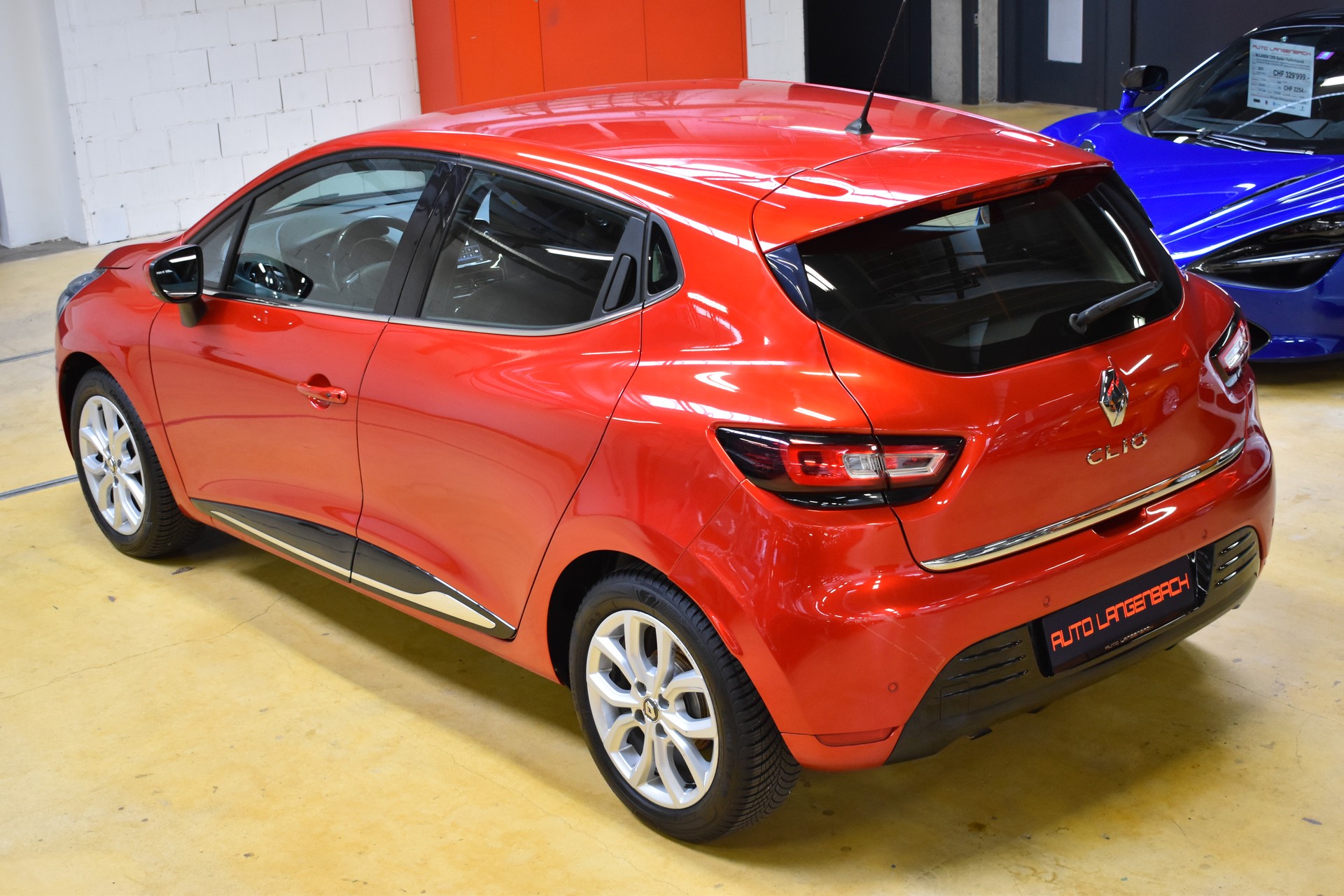 RENAULT Clio 0.9 12V Intens - FaceLift Model 2019-image-3