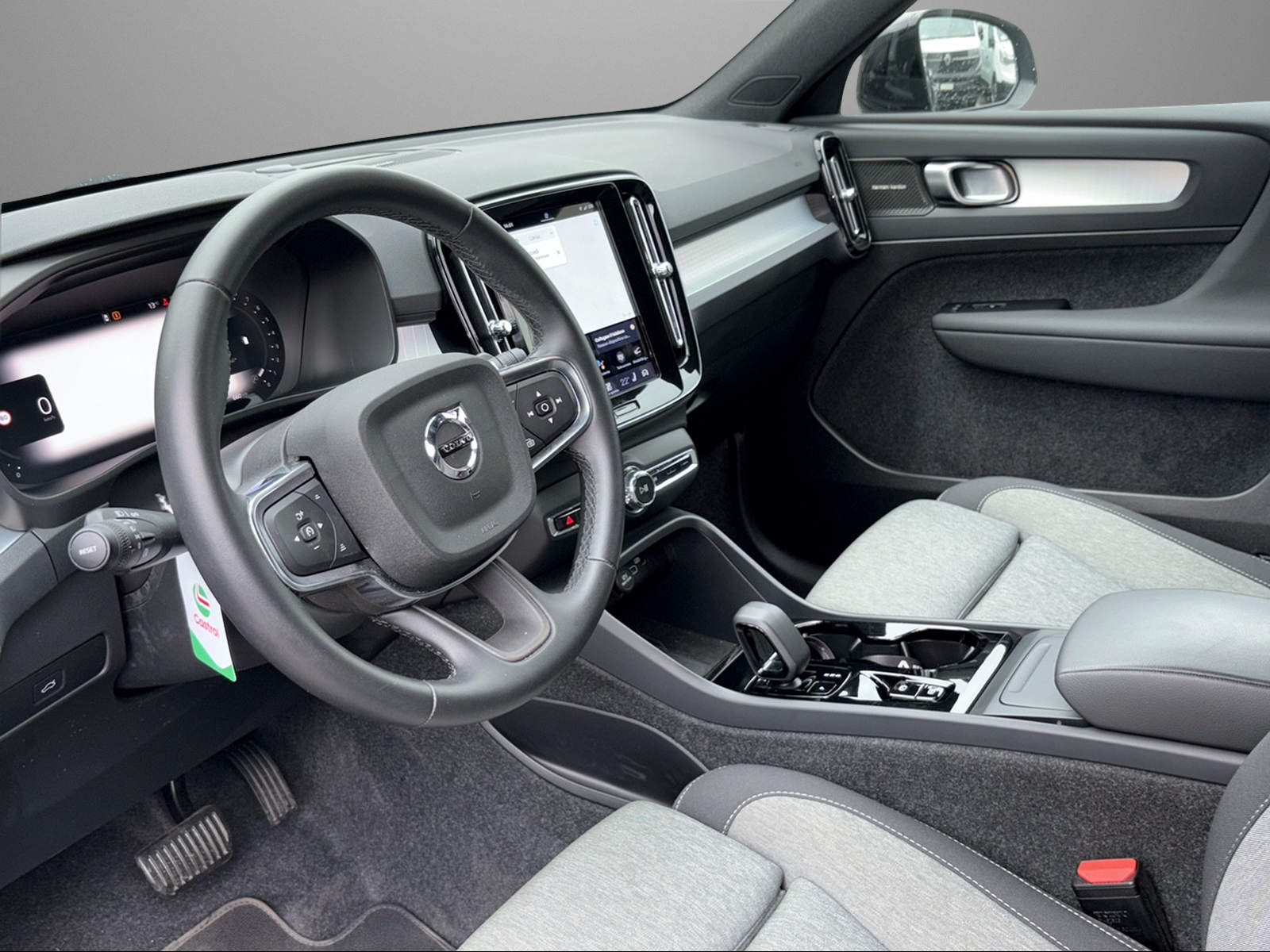 VOLVO XC40 B4 Benzin Mild Hybrid Plus Dark DCT-image-7