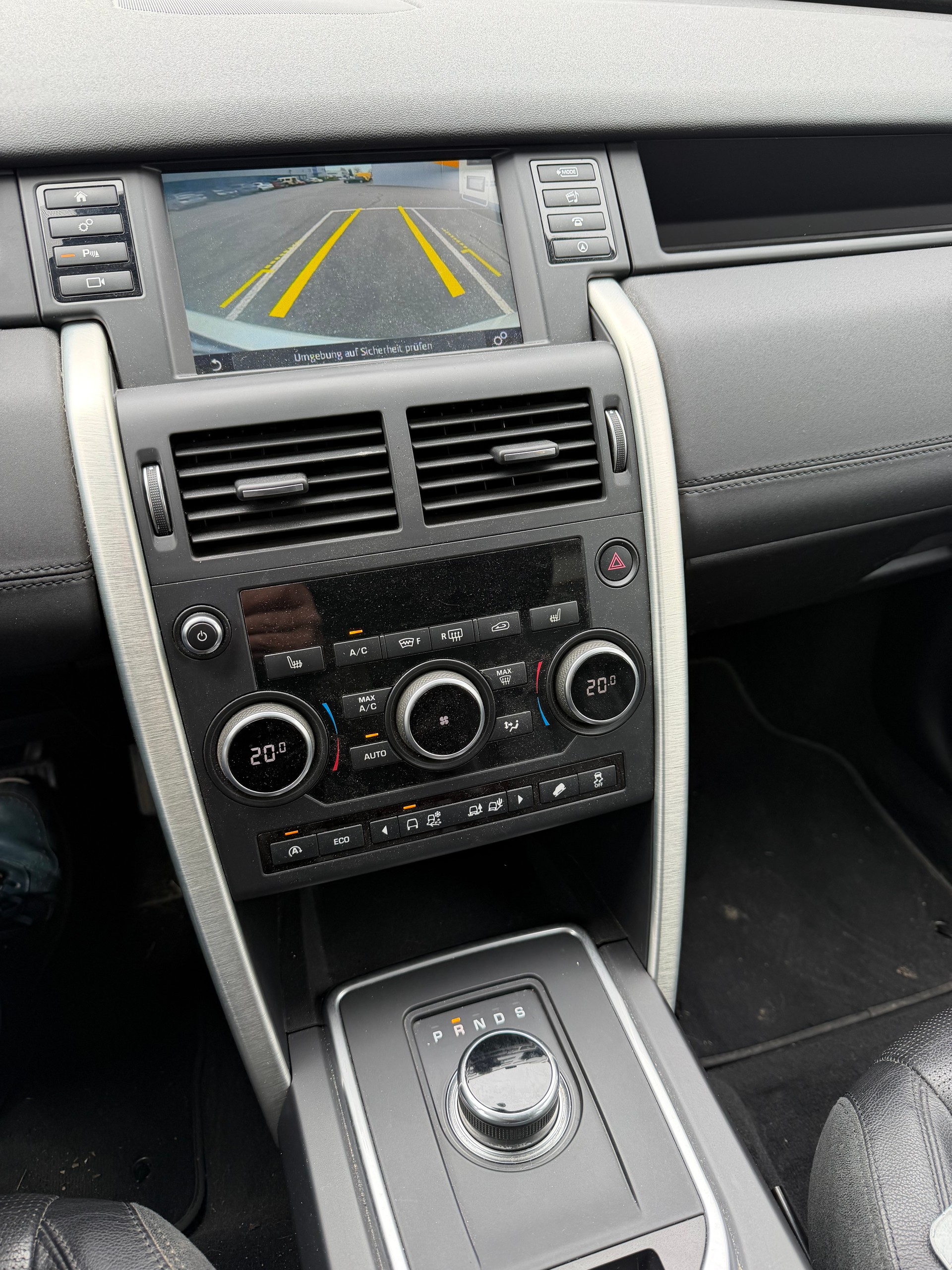 LAND ROVER Discovery Sport 2.0 TD4 HSE AT9-image-11