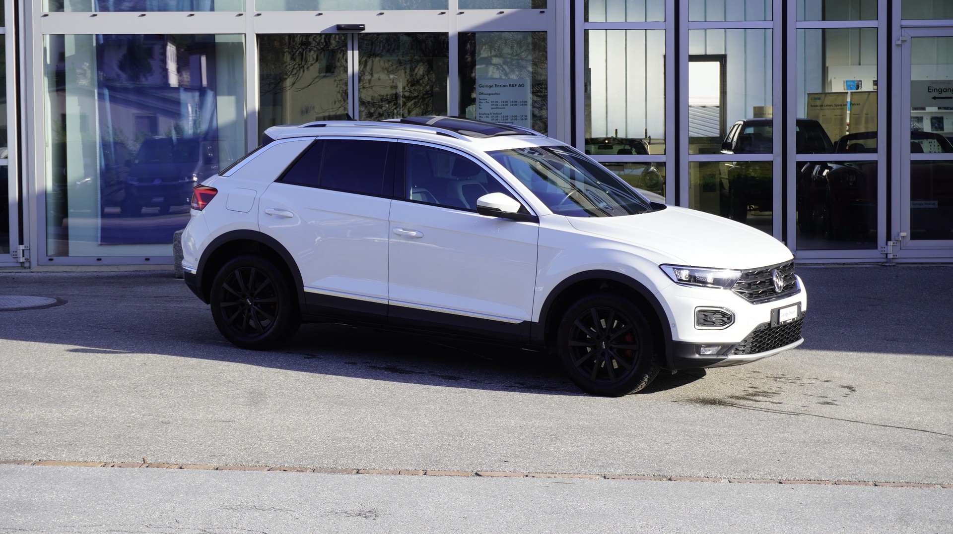 VW T-Roc 2.0 TSI Sport DSG 4Motion-image-6