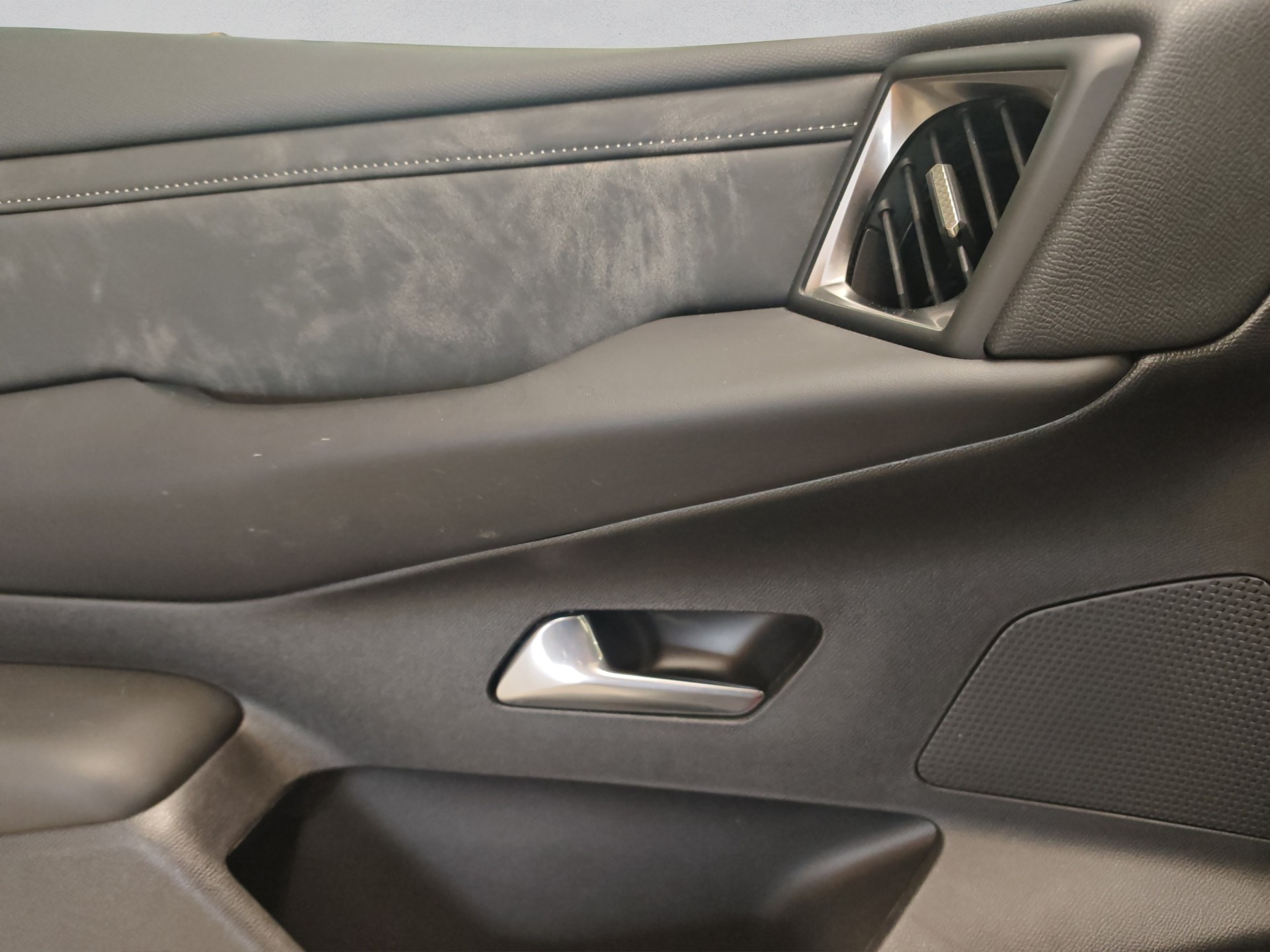 DS AUTOMOBILES DS 3 E-Tense 156 Opera-image-21