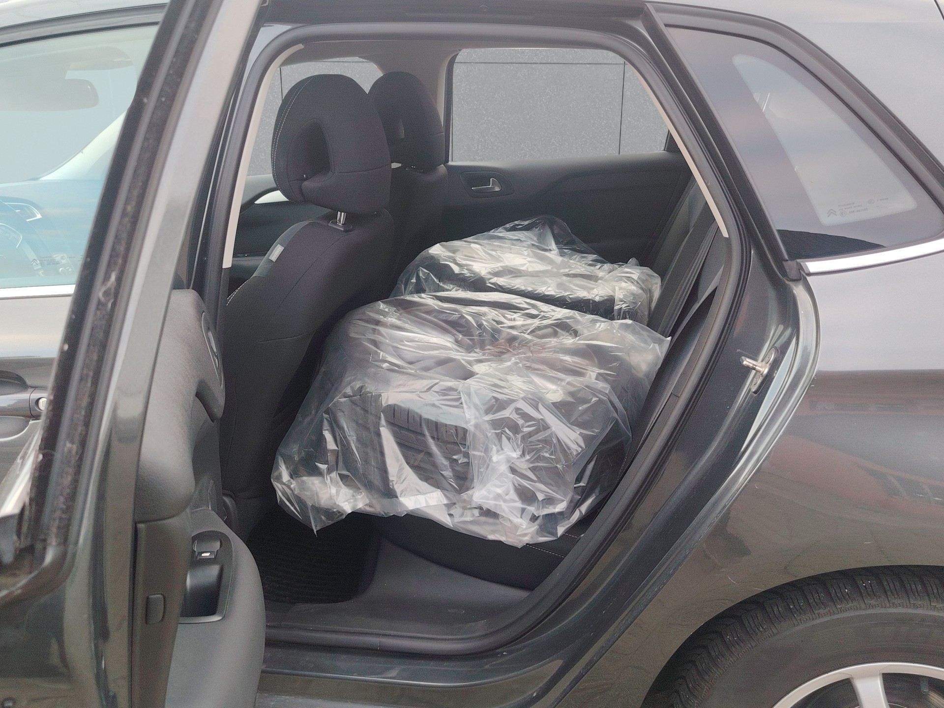 CITROEN C4-image-10