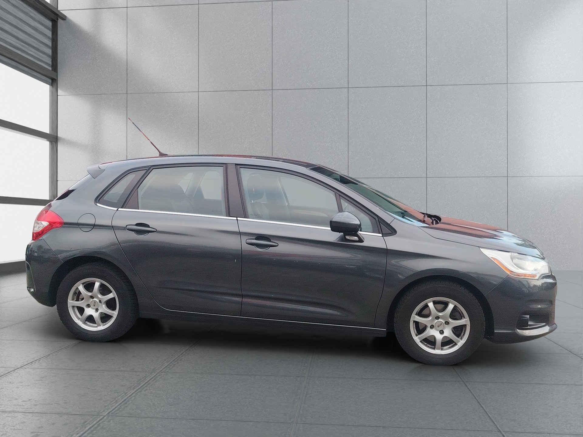 CITROEN C4-image-7