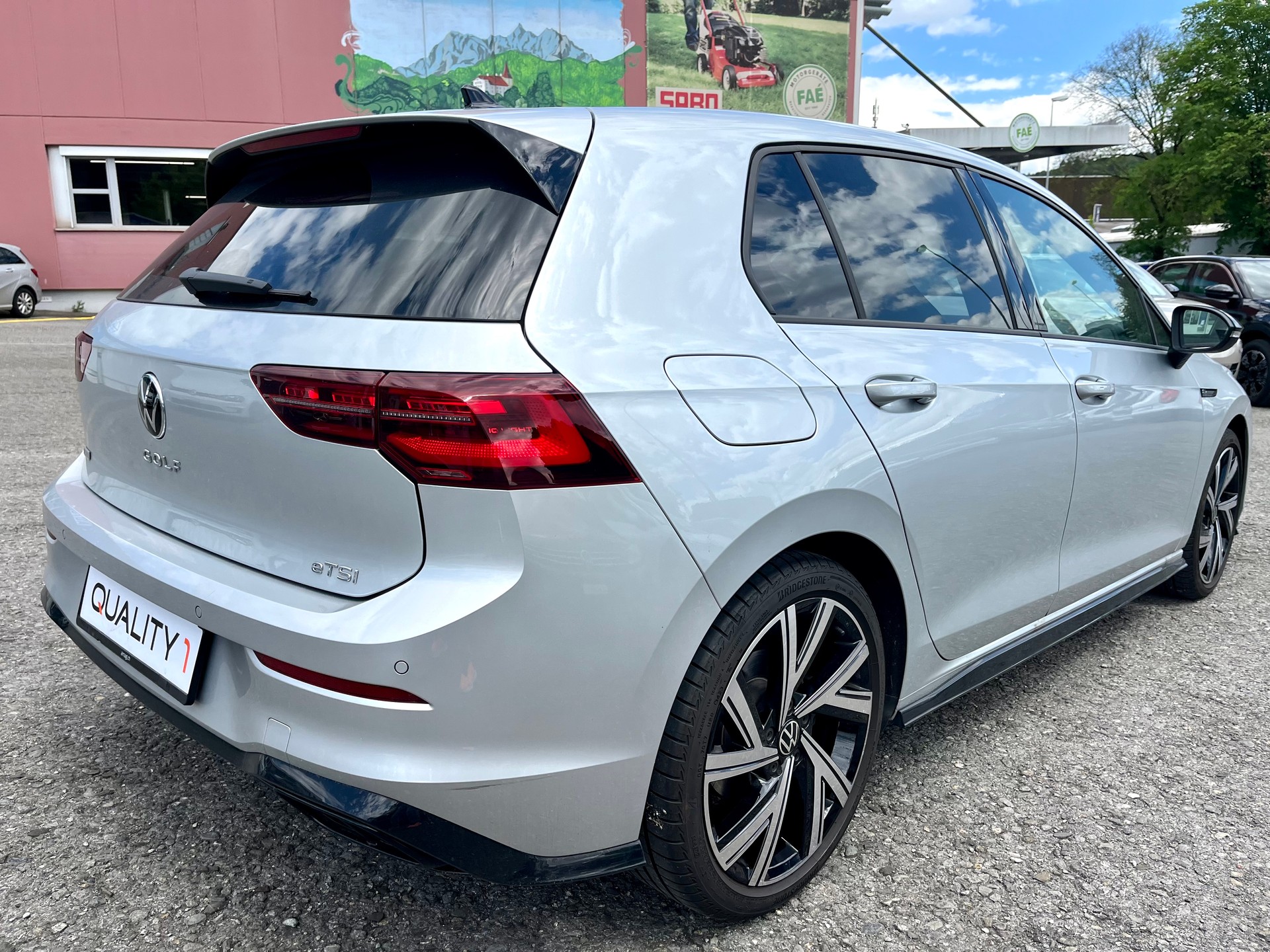 VW Golf 1.5 75Edition-eTSI mHEV ACT **R-Line**7Gang DSG-image-5