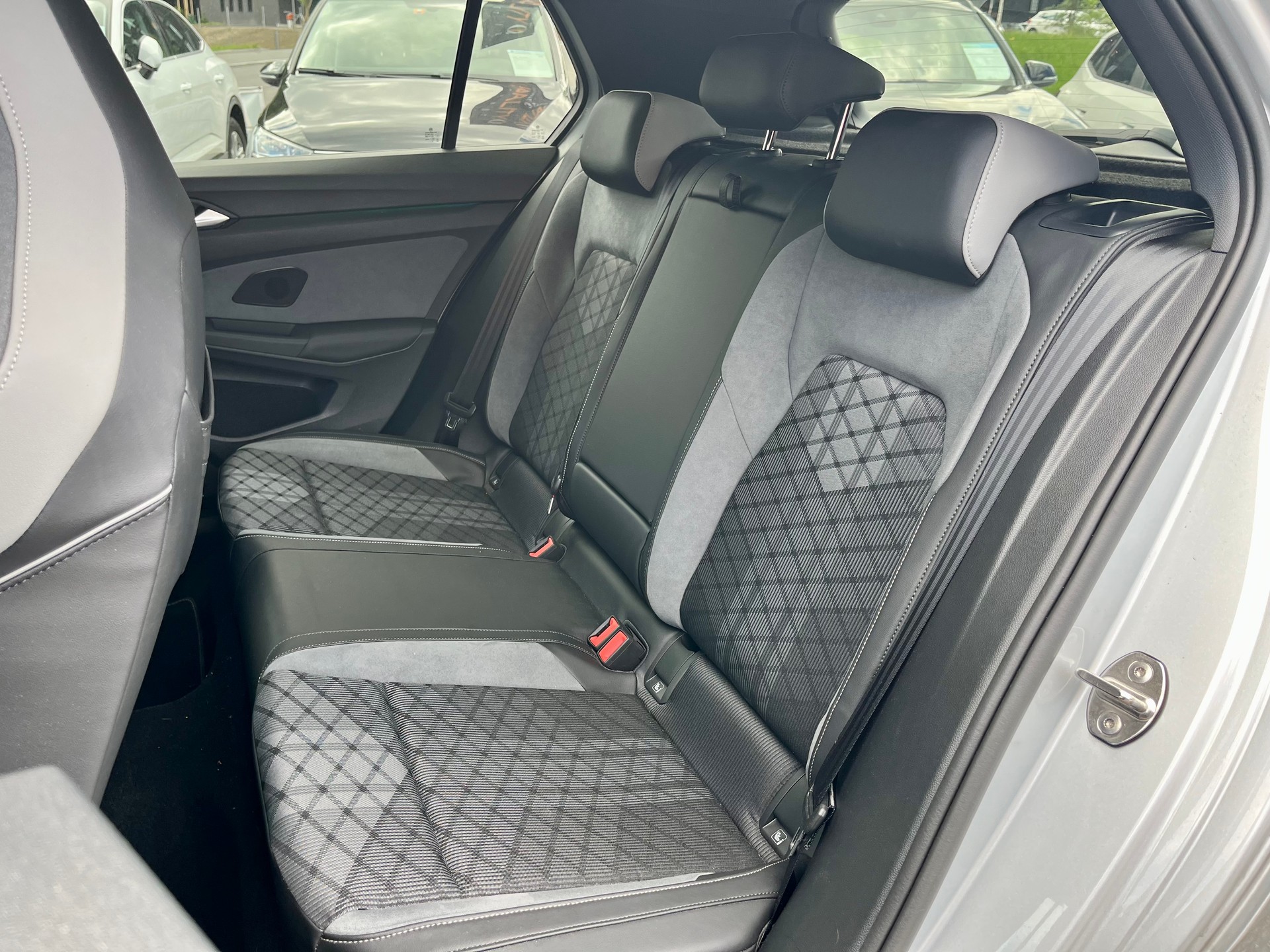 VW Golf 1.5 75Edition-eTSI mHEV ACT **R-Line**7Gang DSG-image-20