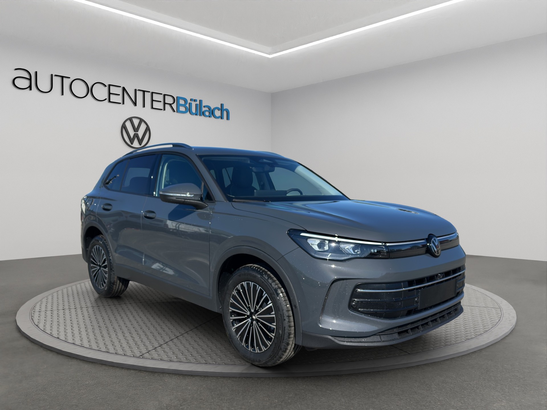 VW Tiguan 2.0 TSI DSG United 4Motion-image-2