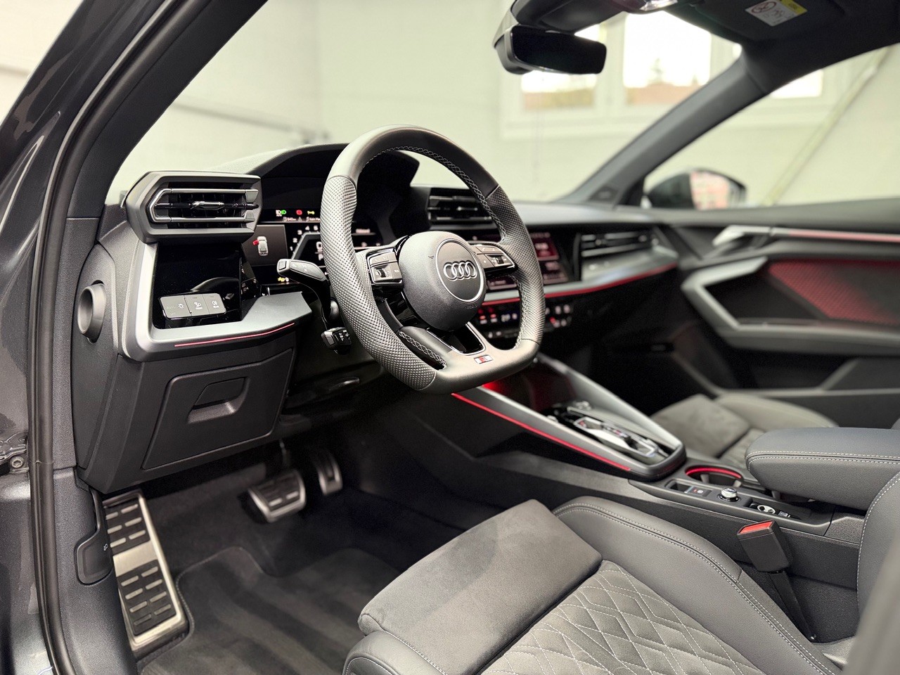 AUDI A3 Sportback 35 TFSI S line Attraction S-tronic-image-12