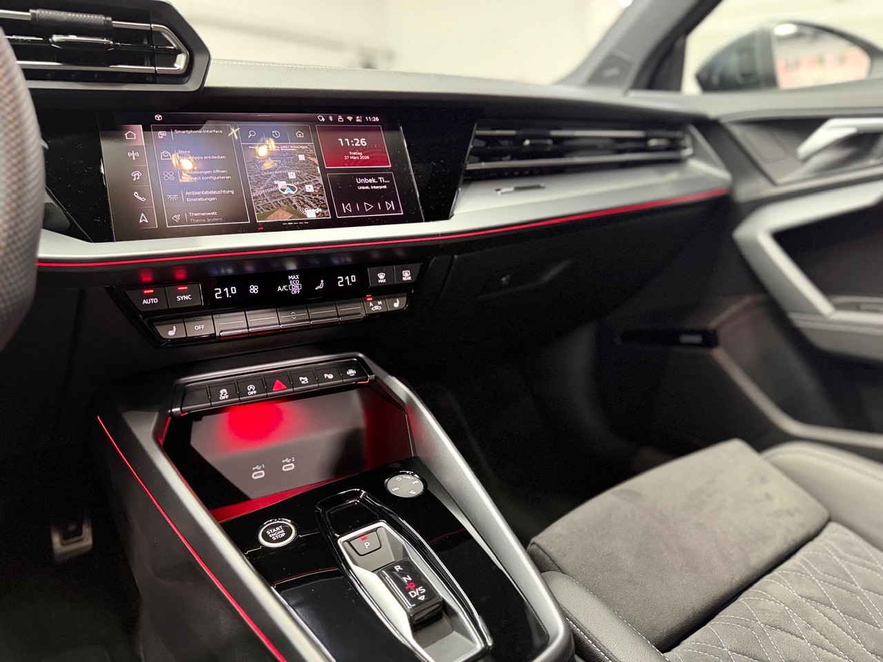 AUDI A3 Sportback 35 TFSI S line Attraction S-tronic-image-17