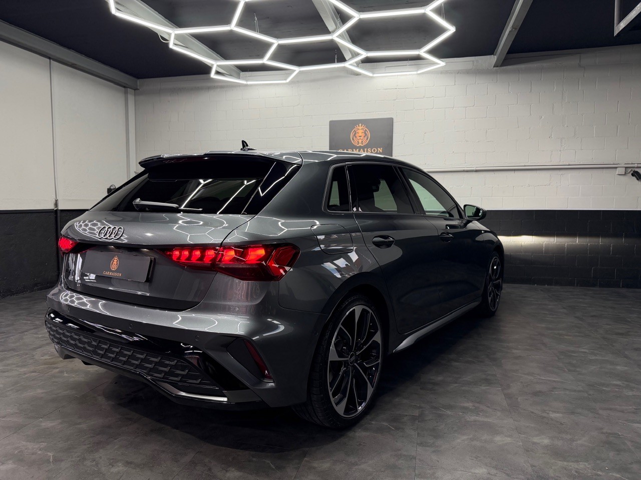 AUDI A3 Sportback 35 TFSI S line Attraction S-tronic-image-7