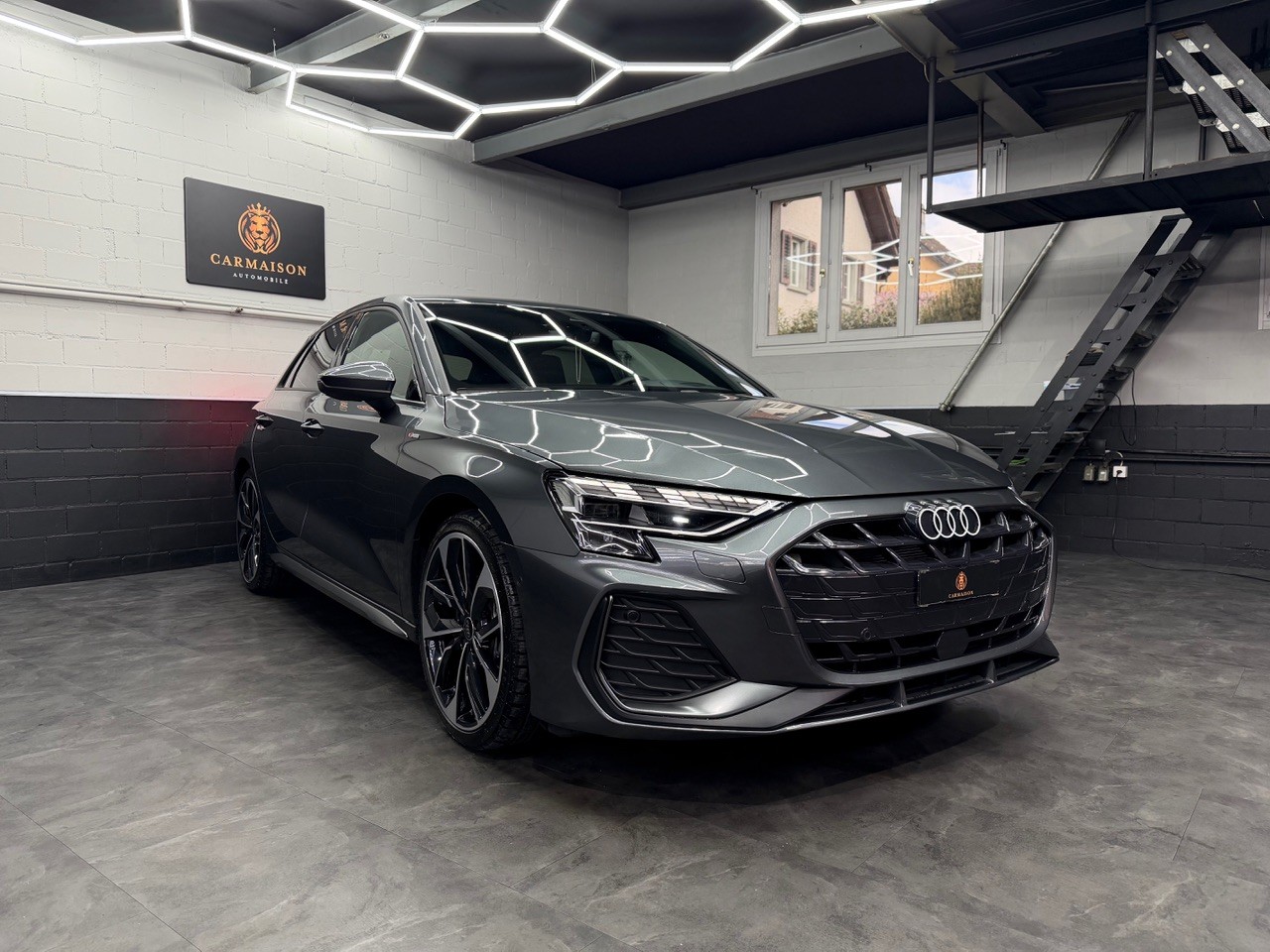 AUDI A3 Sportback 35 TFSI S line Attraction S-tronic-image-0