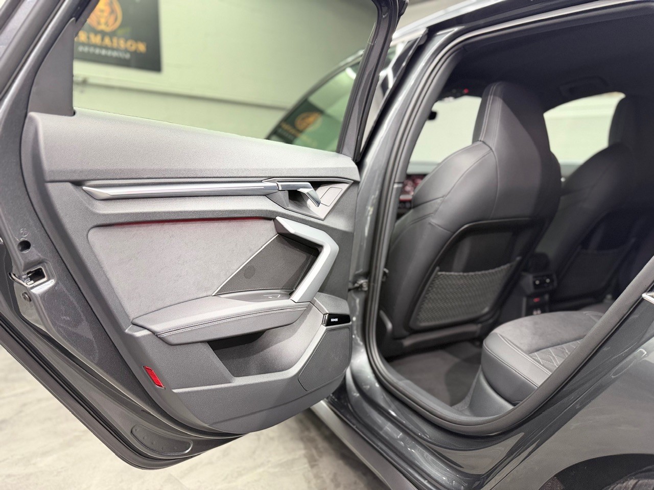 AUDI A3 Sportback 35 TFSI S line Attraction S-tronic-image-14