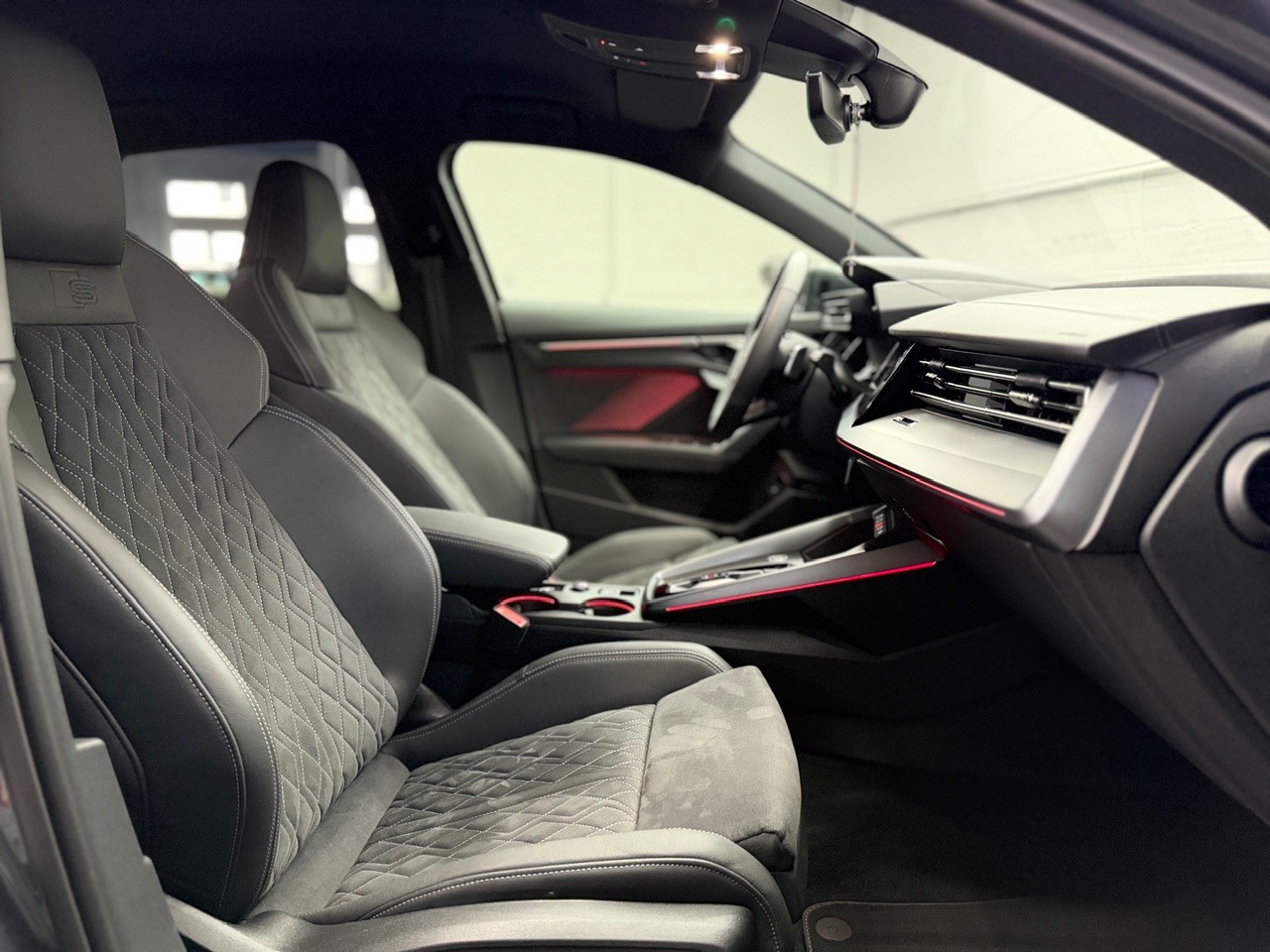 AUDI A3 Sportback 35 TFSI S line Attraction S-tronic-image-21