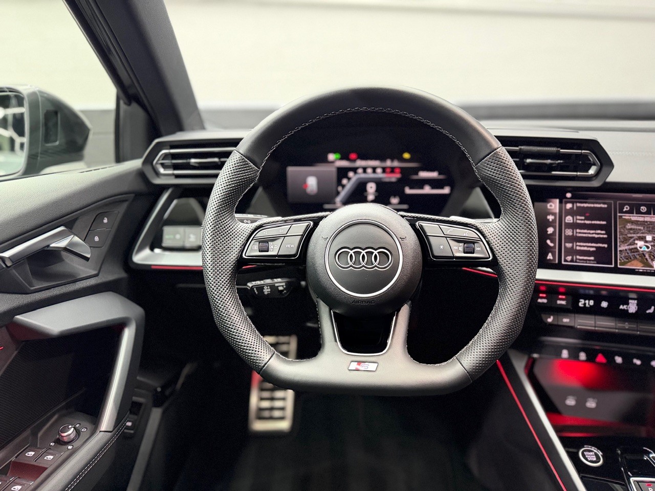 AUDI A3 Sportback 35 TFSI S line Attraction S-tronic-image-16