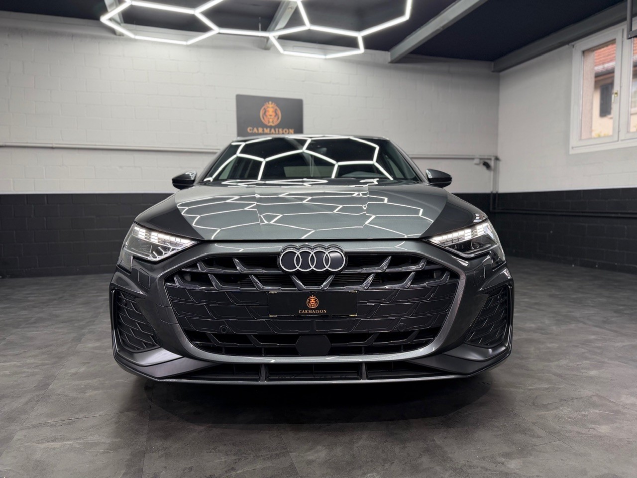 AUDI A3 Sportback 35 TFSI S line Attraction S-tronic-image-1