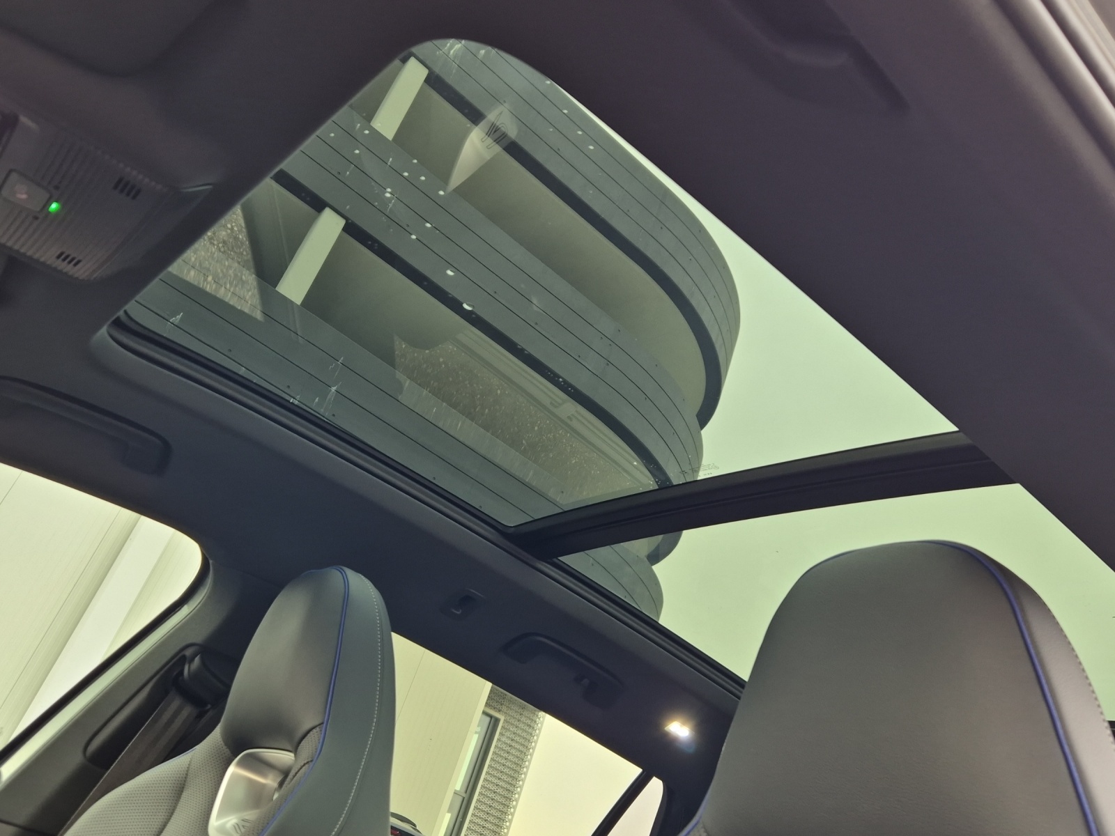 VW Passat Variant 2.0 TSI evo4 R-Line 4 Motion DSG-image-9