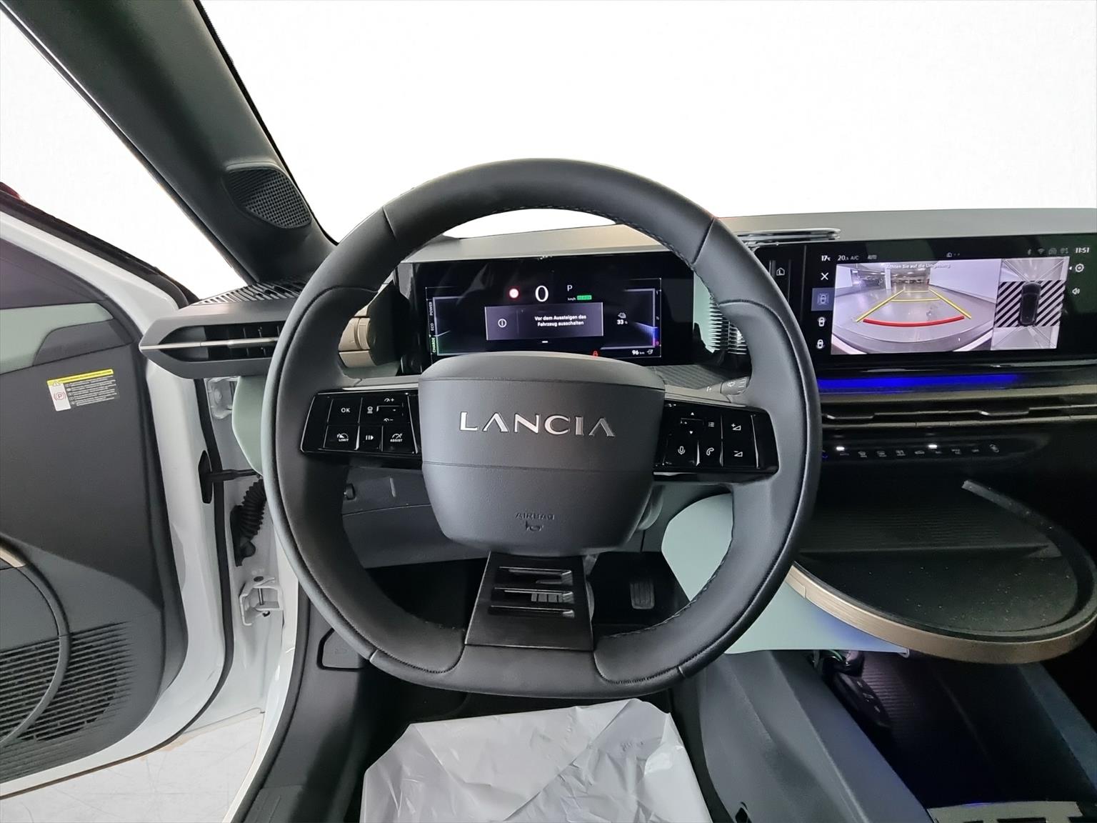 LANCIA Ypsilon Elektro 156-image-8