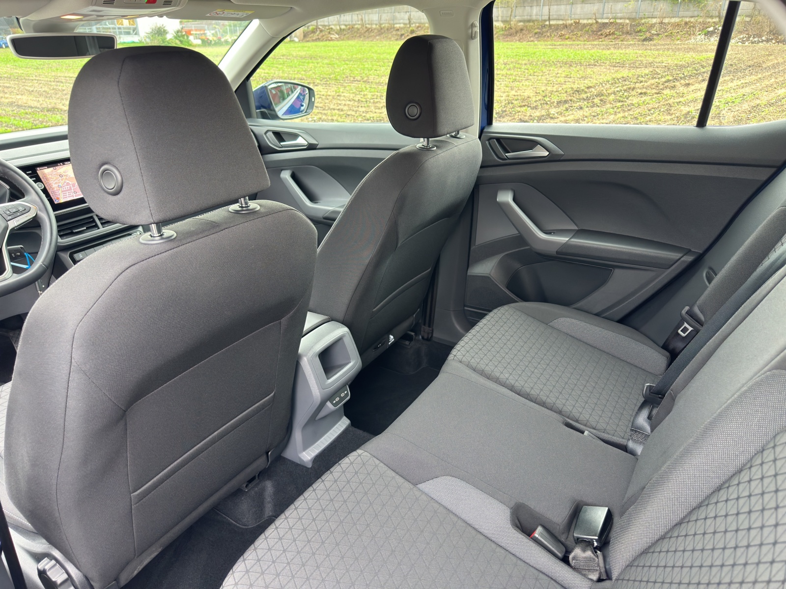 VW T-Cross 1.0 TSI Life DSG-image-15