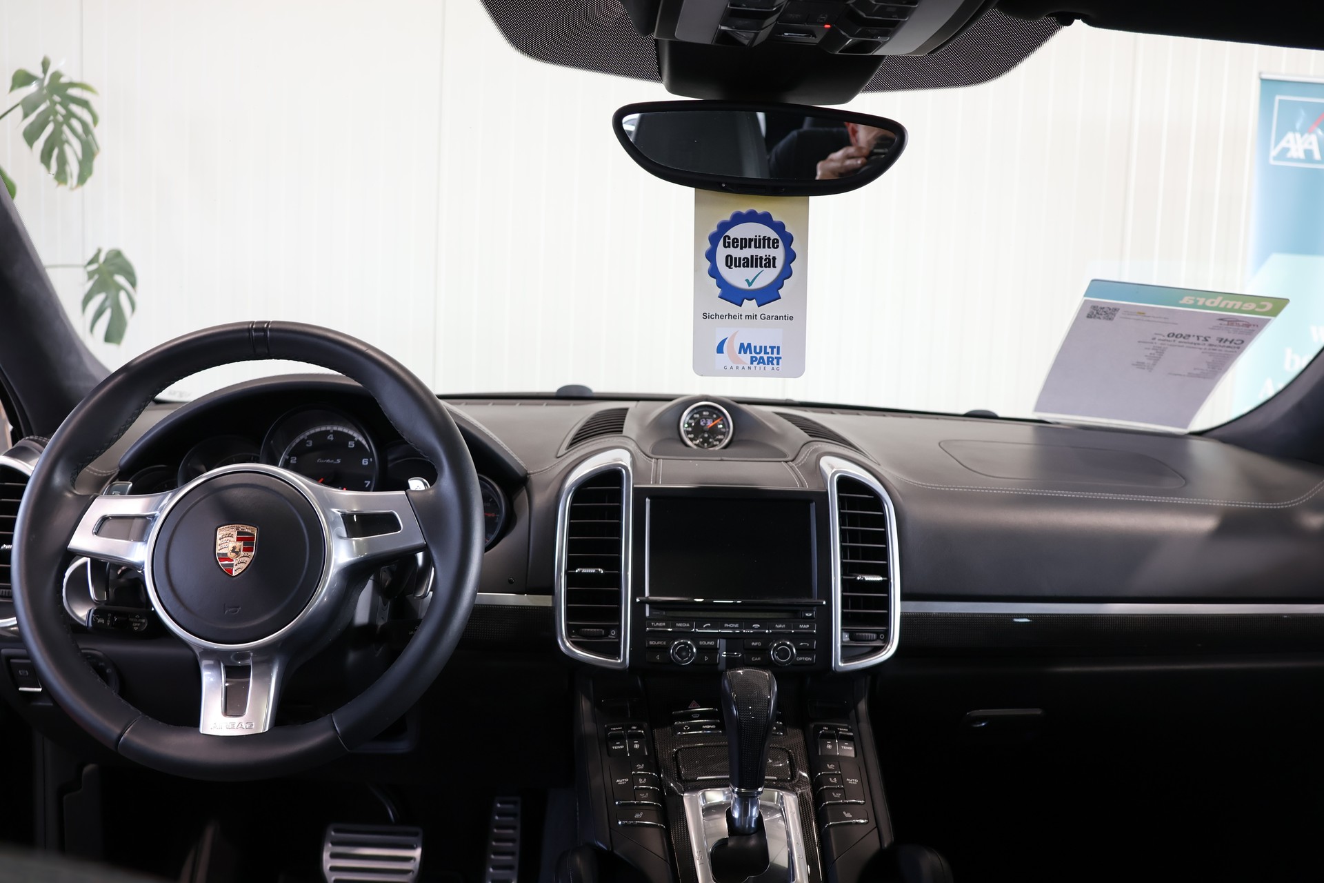 PORSCHE Cayenne Turbo S-image-11