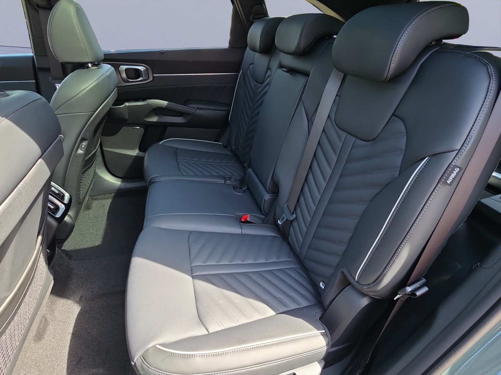 KIA Sorento 2.2 Smart Diesel Style 7 Sitzplätze-image-9