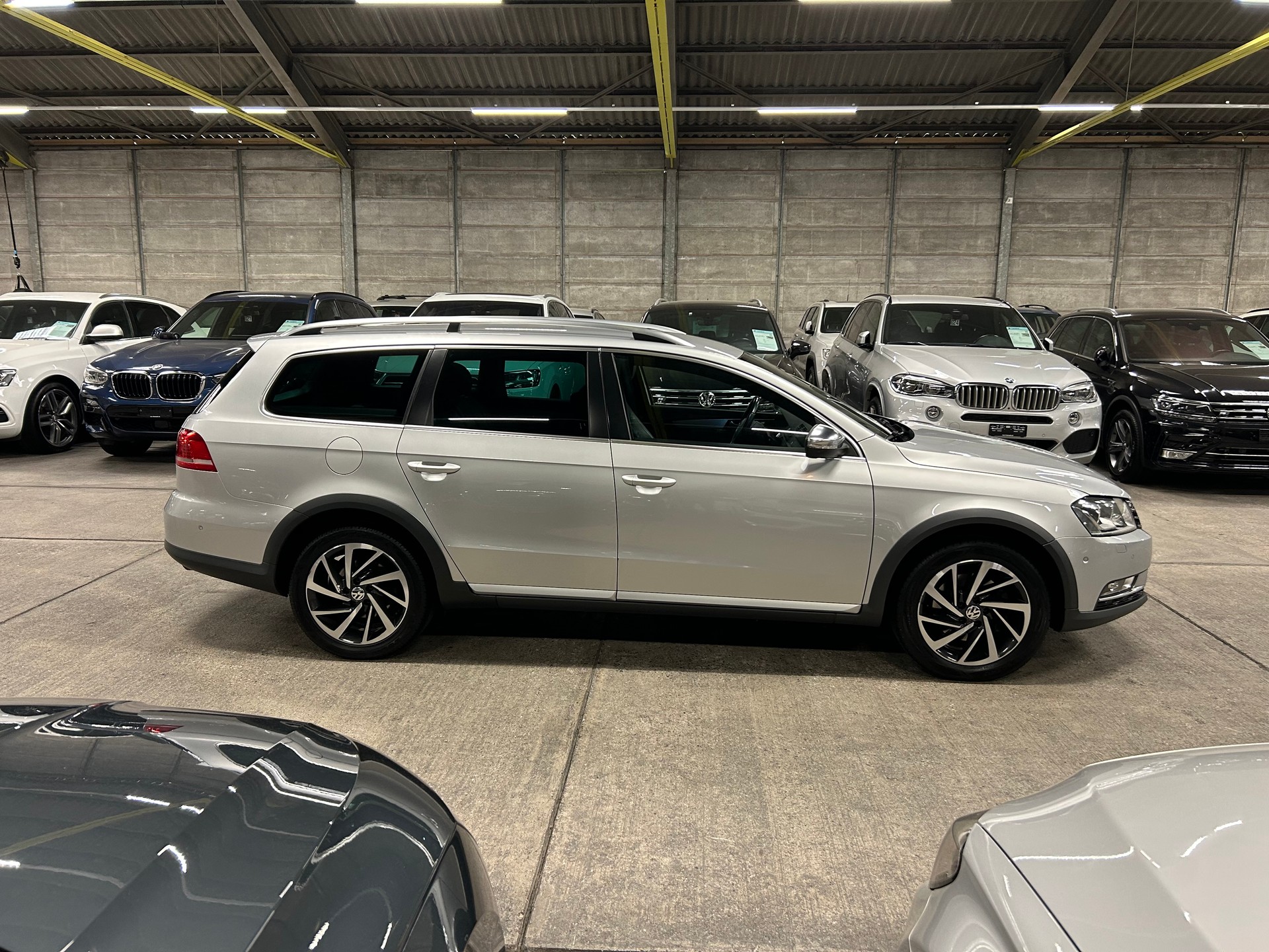 VW Passat Alltrack 2.0 TSI 4Motion DSG-image-2