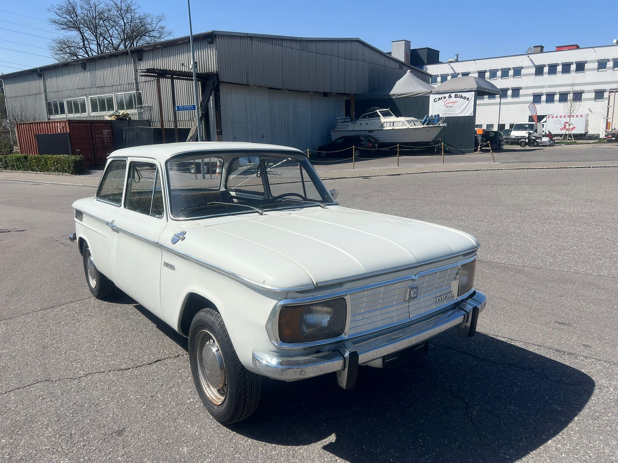 Car photo