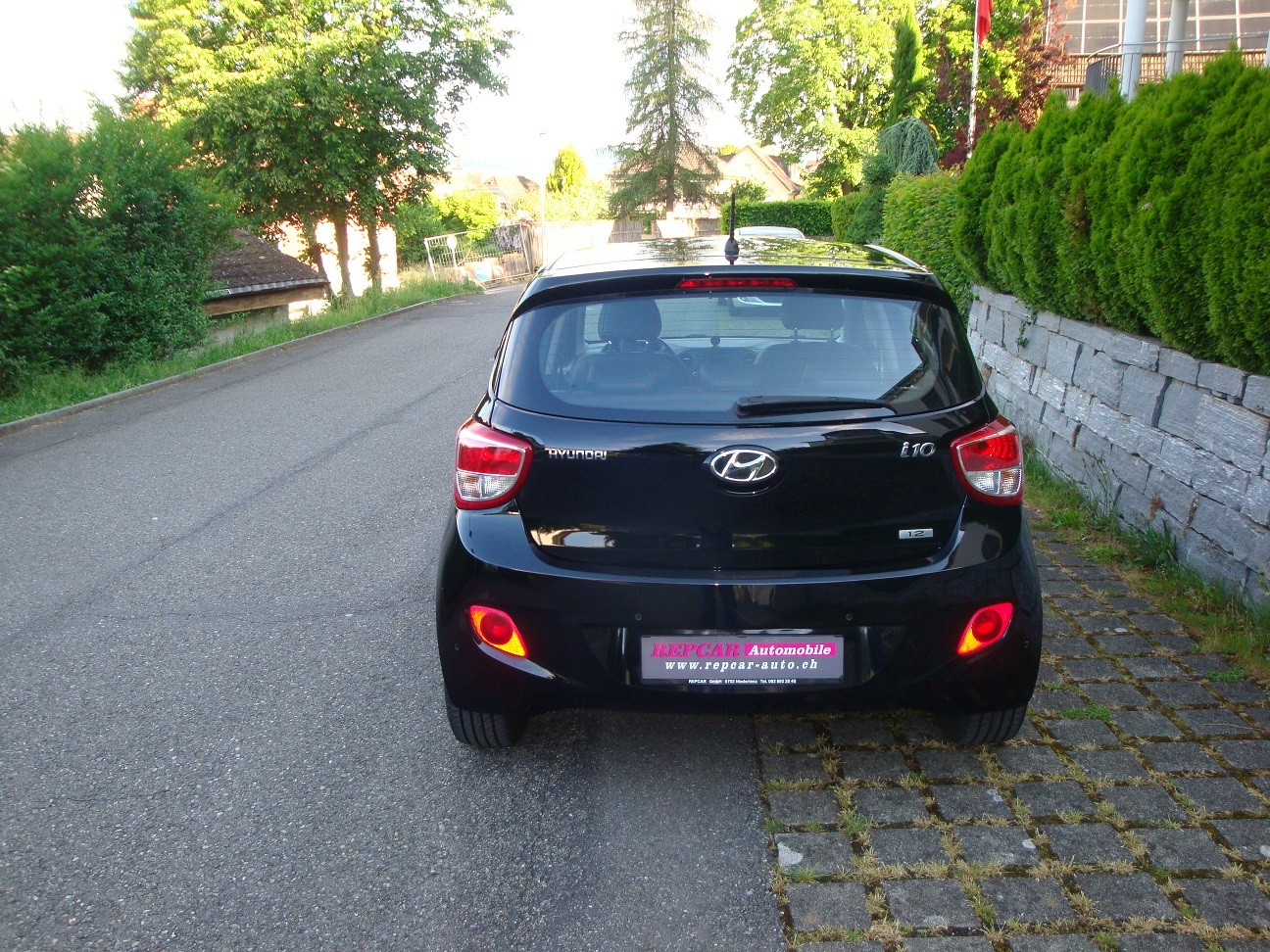 HYUNDAI i10 1.2 Premium Automatic-showroom-element-3