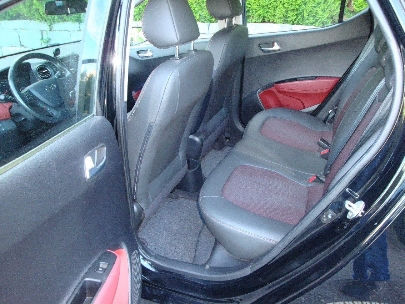 HYUNDAI i10 1.2 Premium Automatic-image-6