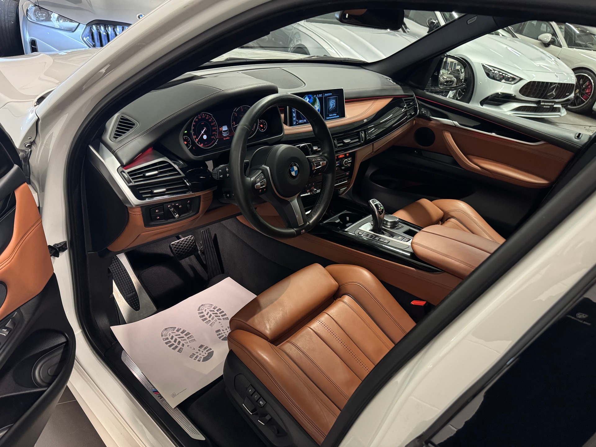 BMW X5 xDrive 40d Steptronic M Sport-image-16