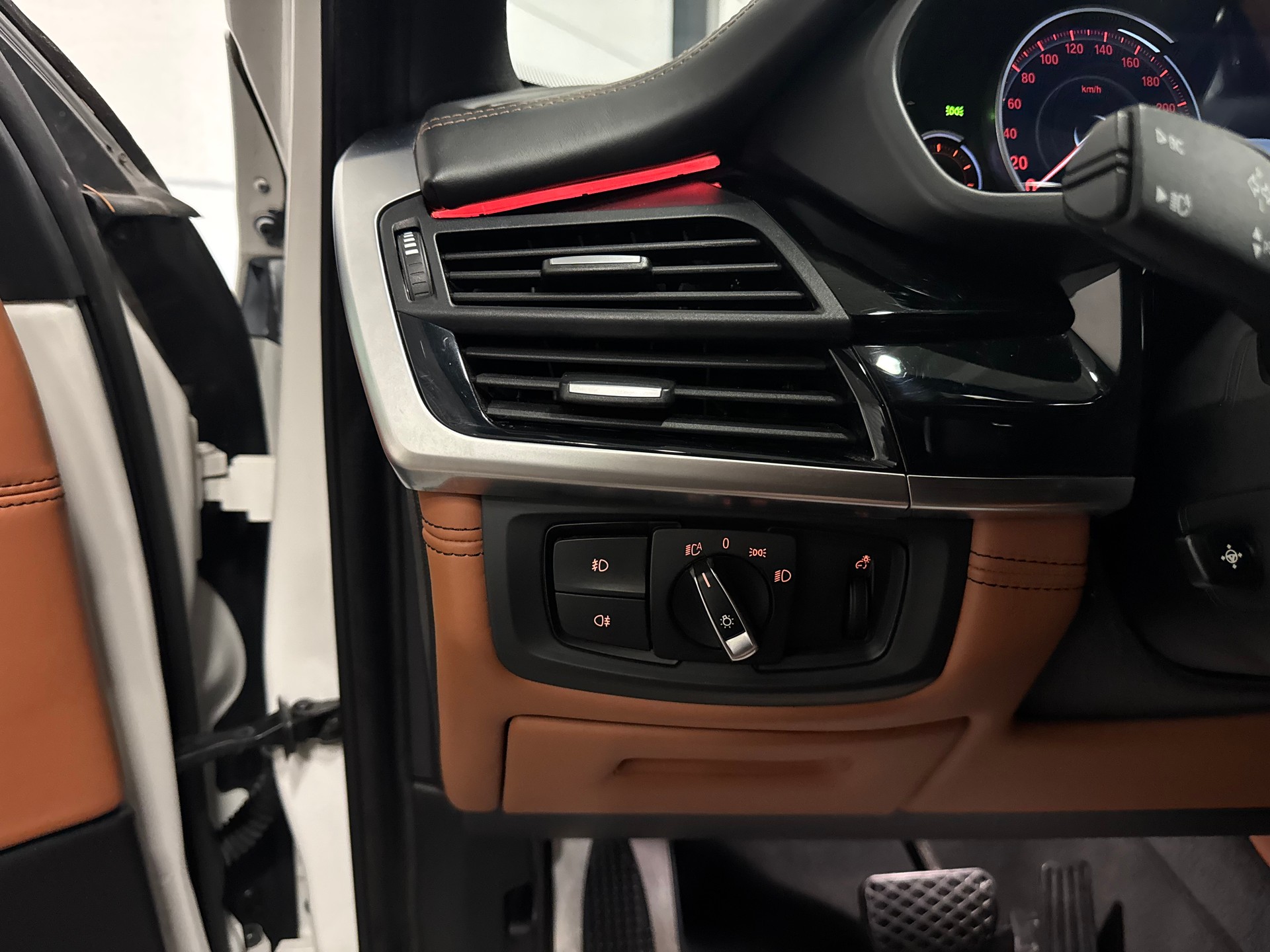 BMW X5 xDrive 40d Steptronic M Sport-image-29