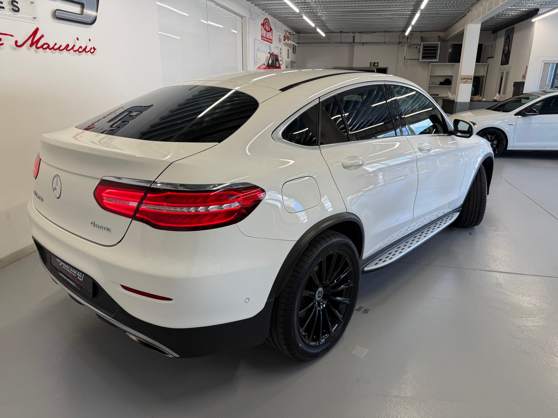 MERCEDES-BENZ GLC Coupé 250 AMG Line 4Matic 9G-Tronic-image-7