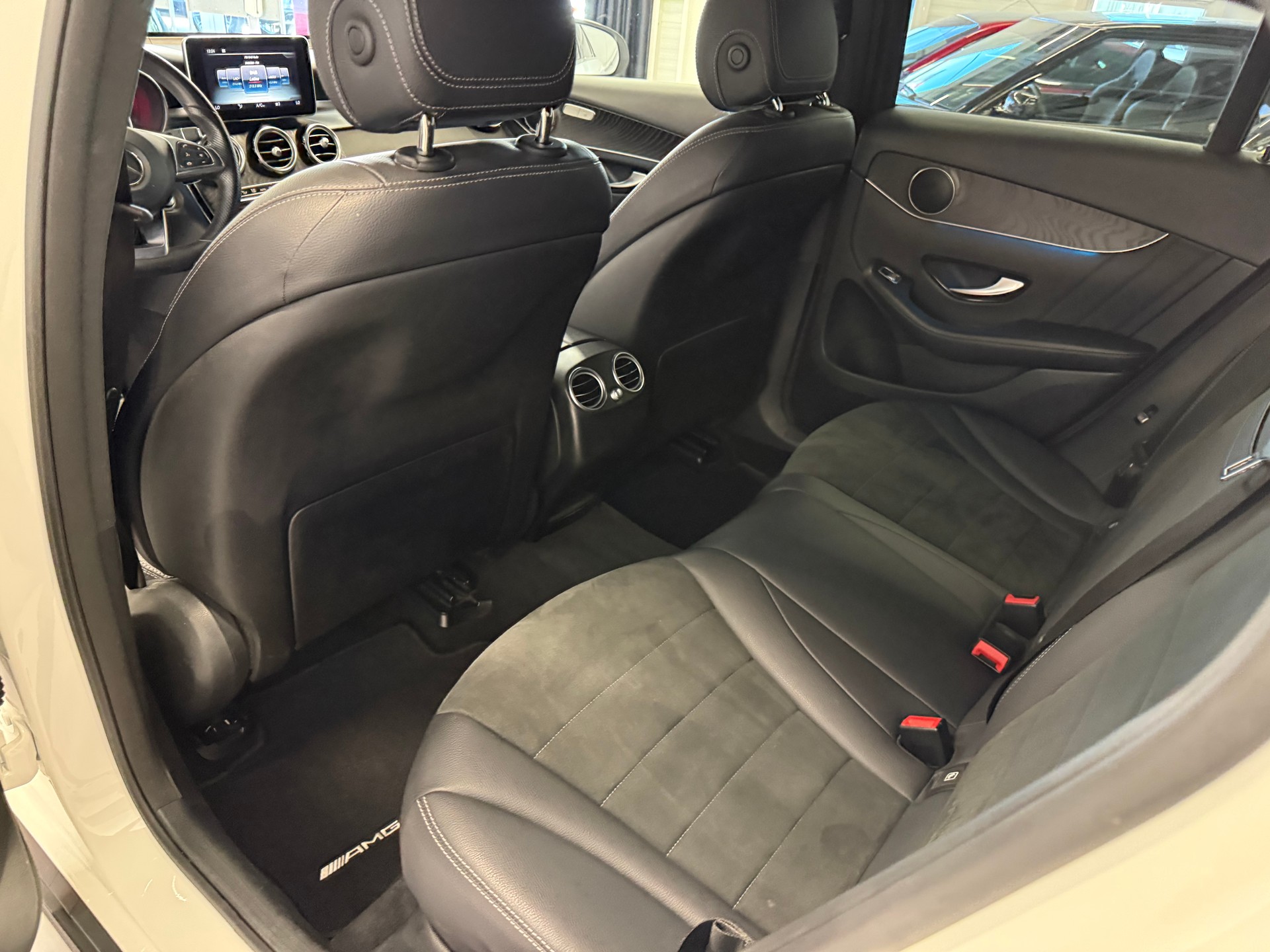 MERCEDES-BENZ GLC Coupé 250 AMG Line 4Matic 9G-Tronic-image-12