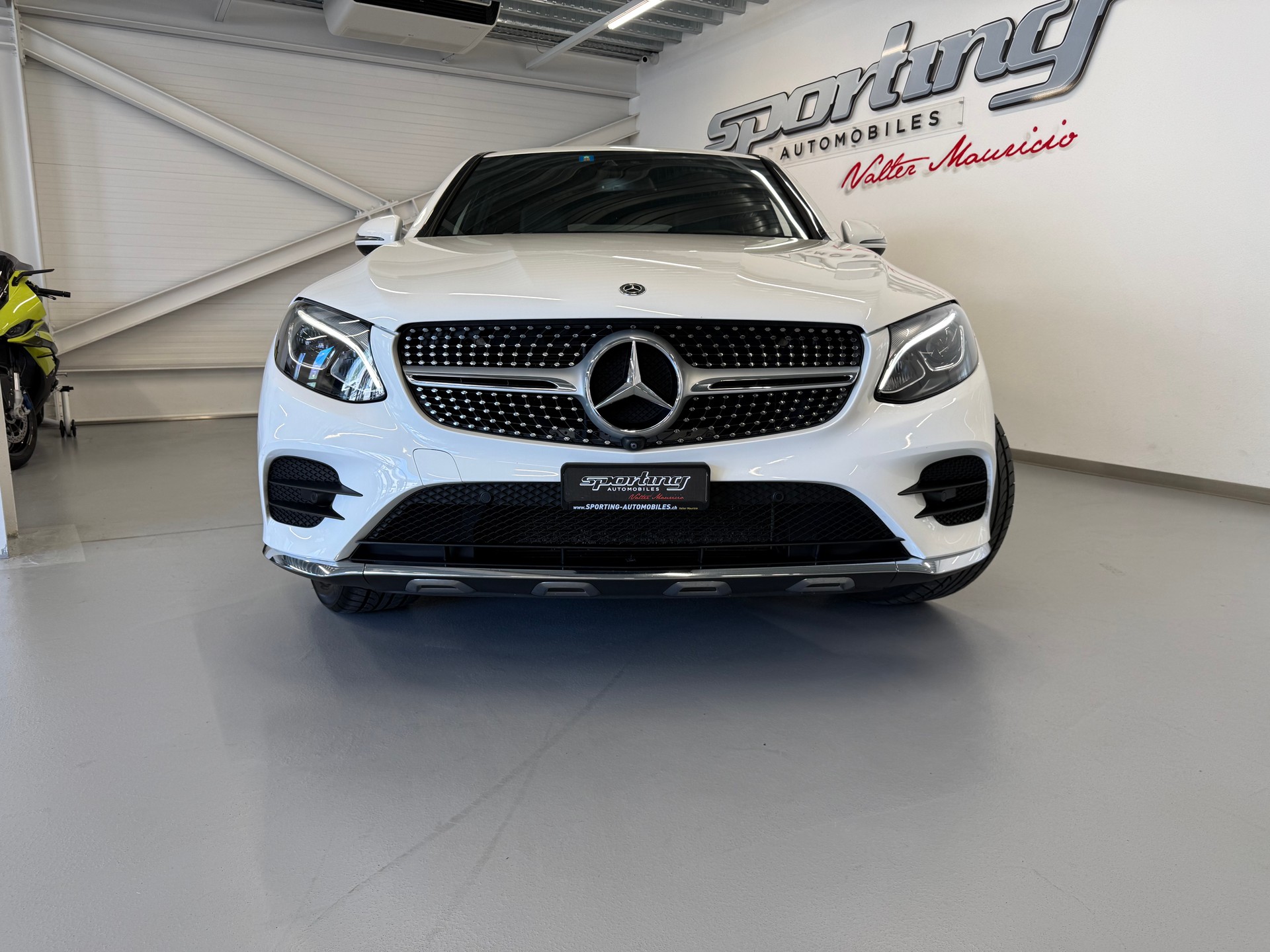 MERCEDES-BENZ GLC Coupé 250 AMG Line 4Matic 9G-Tronic-image-5