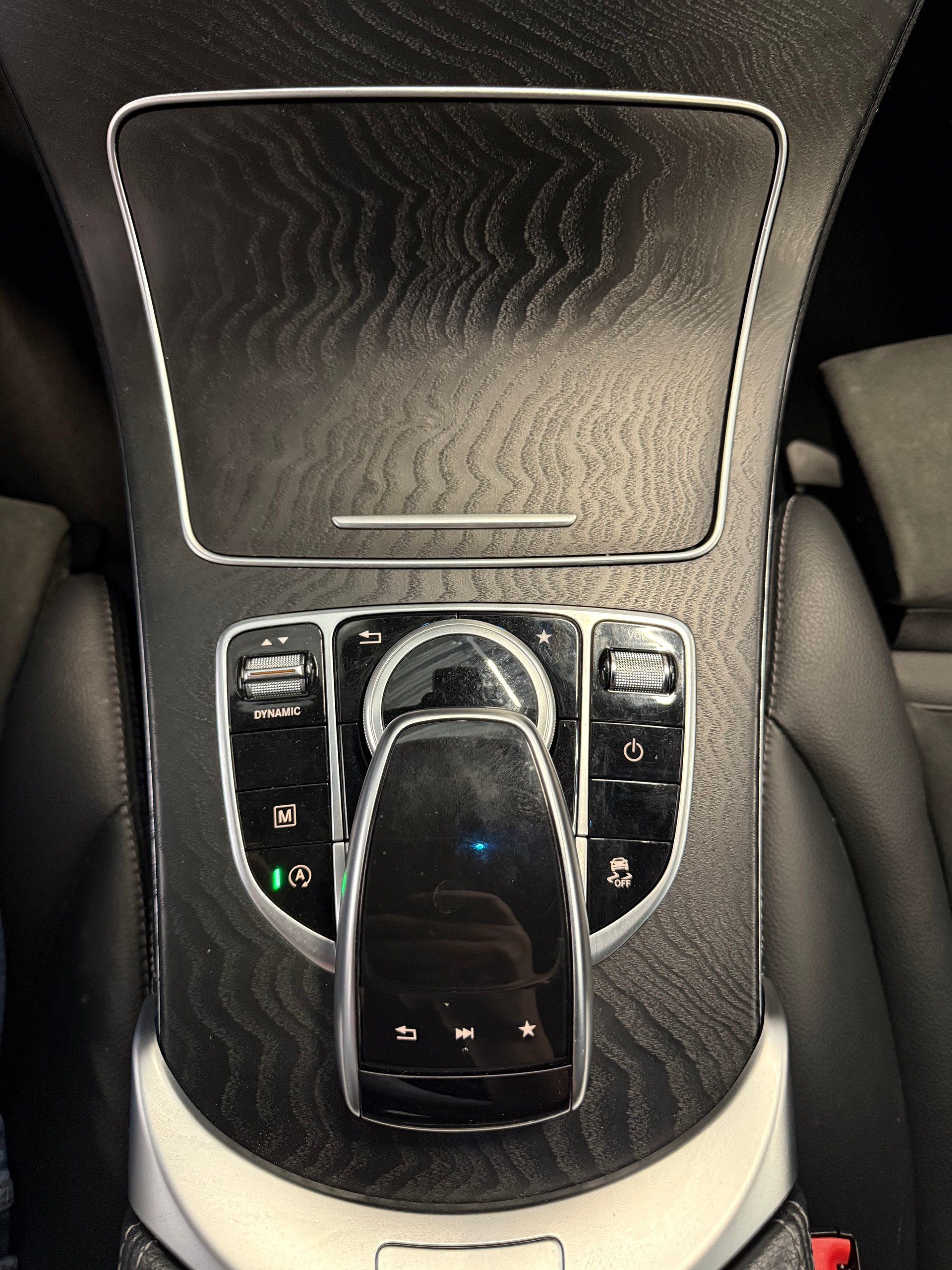 MERCEDES-BENZ GLC Coupé 250 AMG Line 4Matic 9G-Tronic-image-18