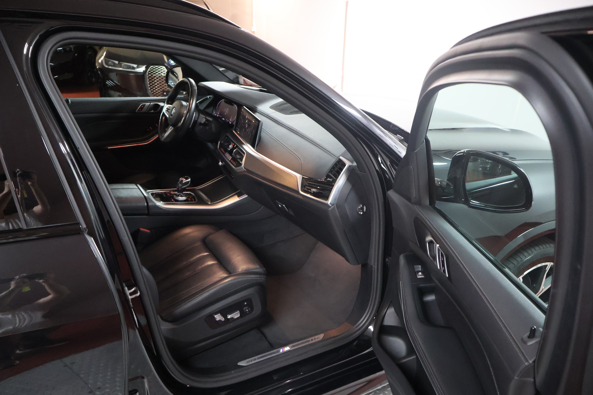 BMW X5 xDrive 48V 30d M Sport Steptronic-image-13
