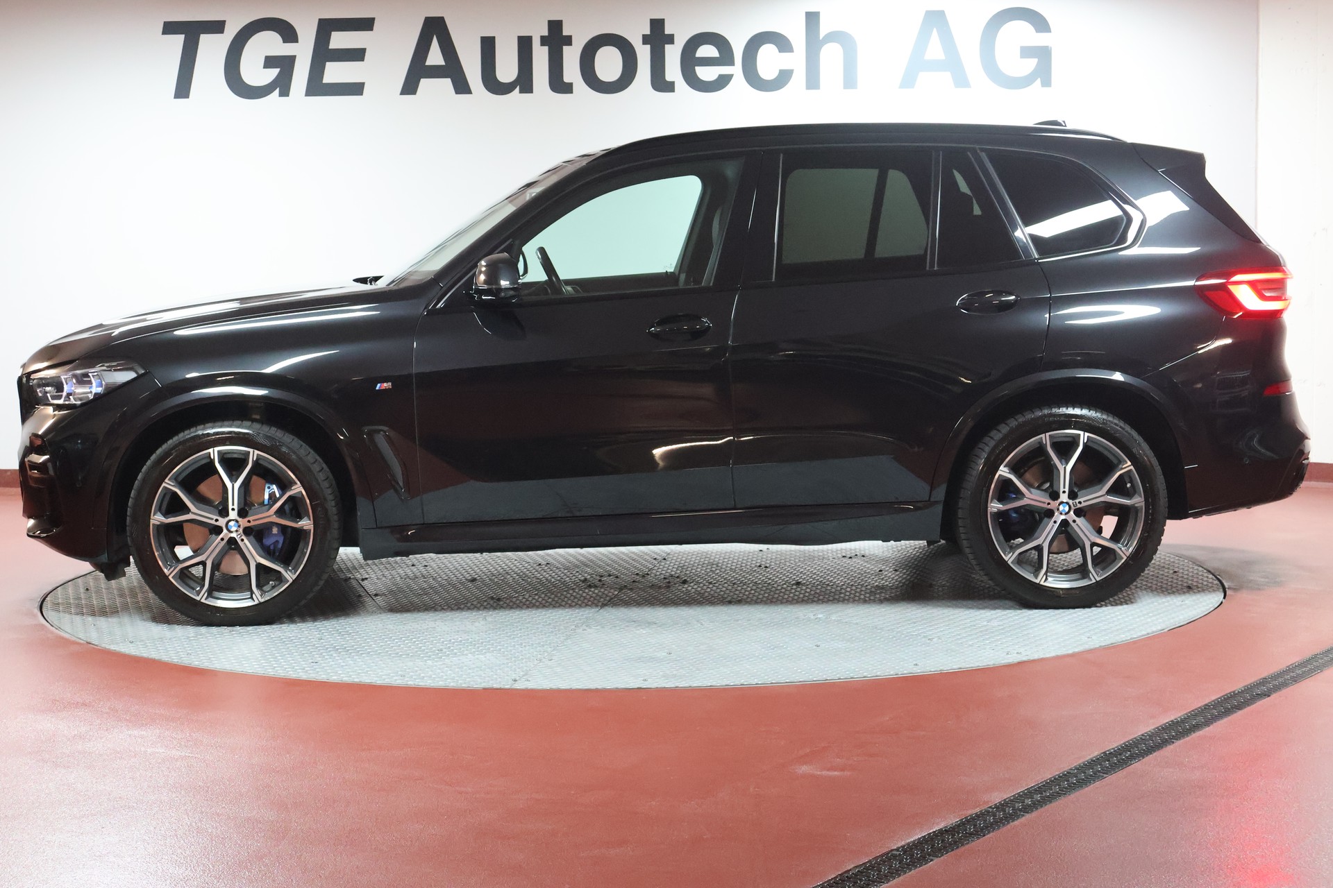BMW X5 xDrive 48V 30d M Sport Steptronic-image-4