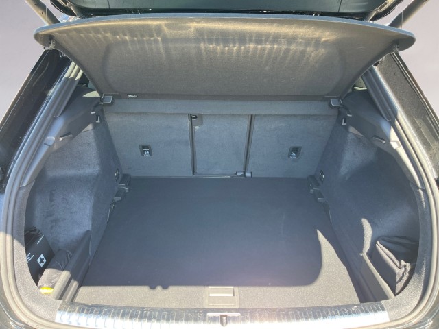 AUDI Q3 40 TFSI S line quattro S-tronic-image-18