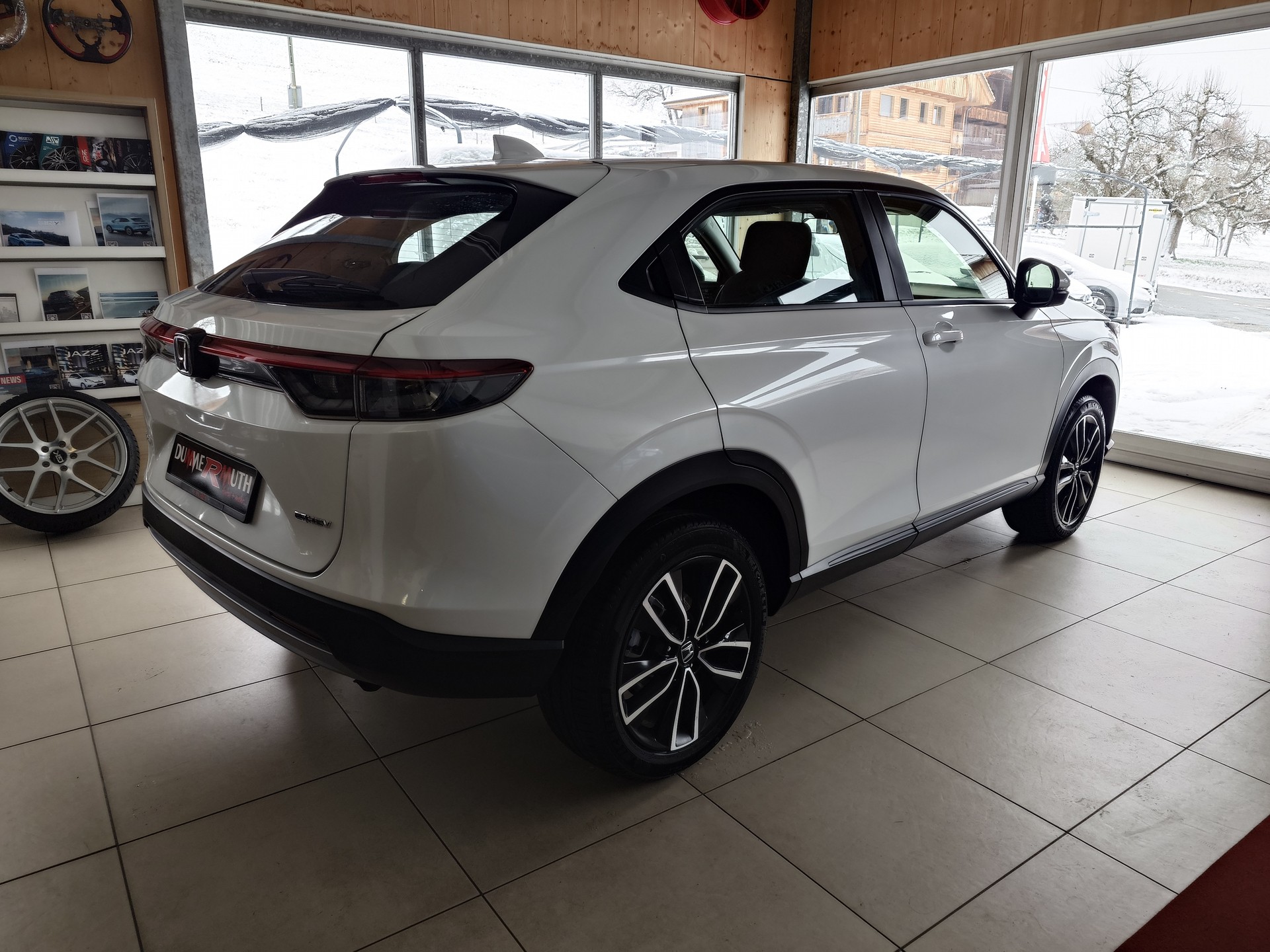 HONDA HR-V 1.5i-MMD Elegance CVT-image-2