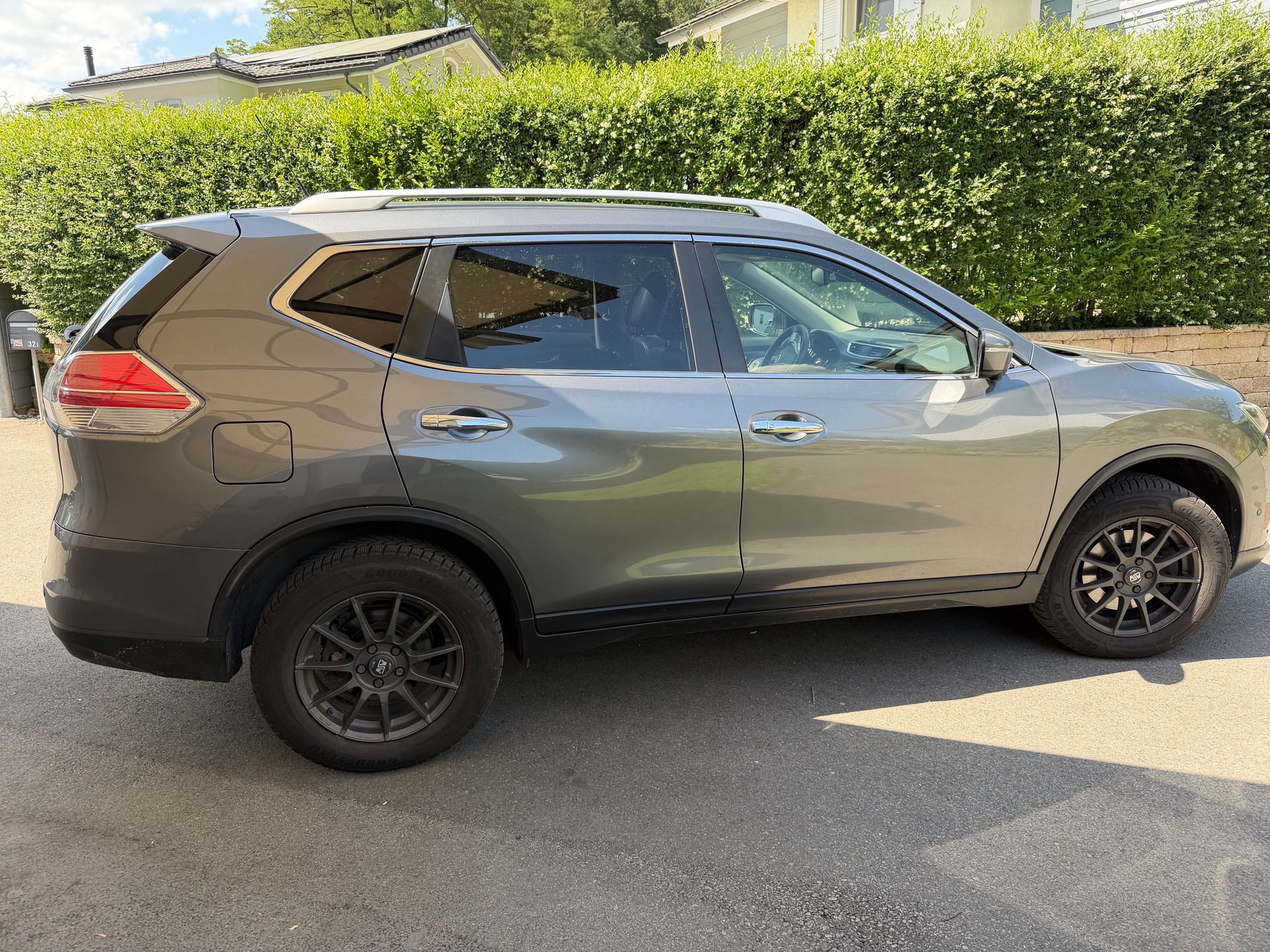 NISSAN 2.0 dCi Tekna 4x4-image-2