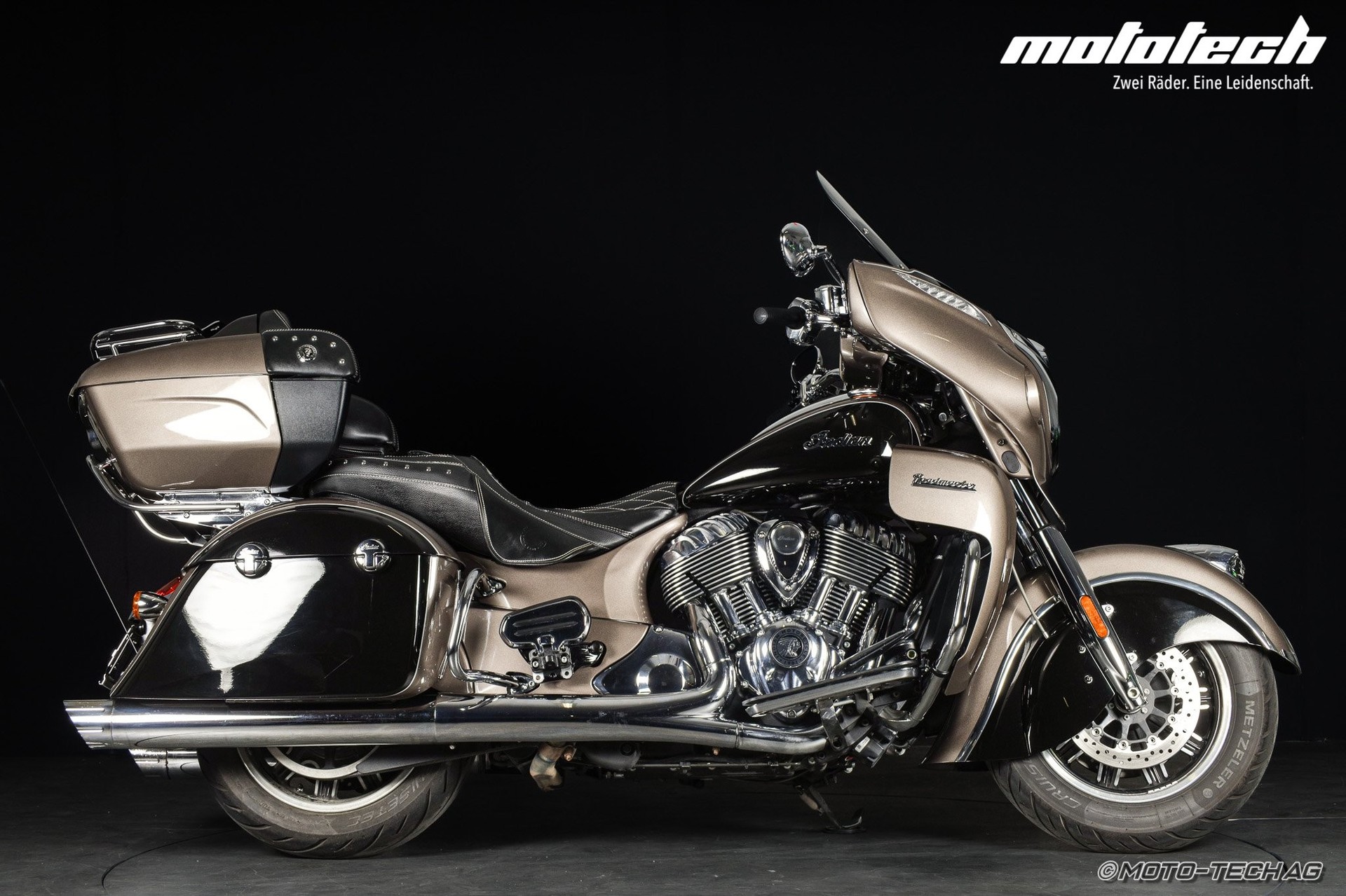 INDIAN Roadmaster-showroom-element-1
