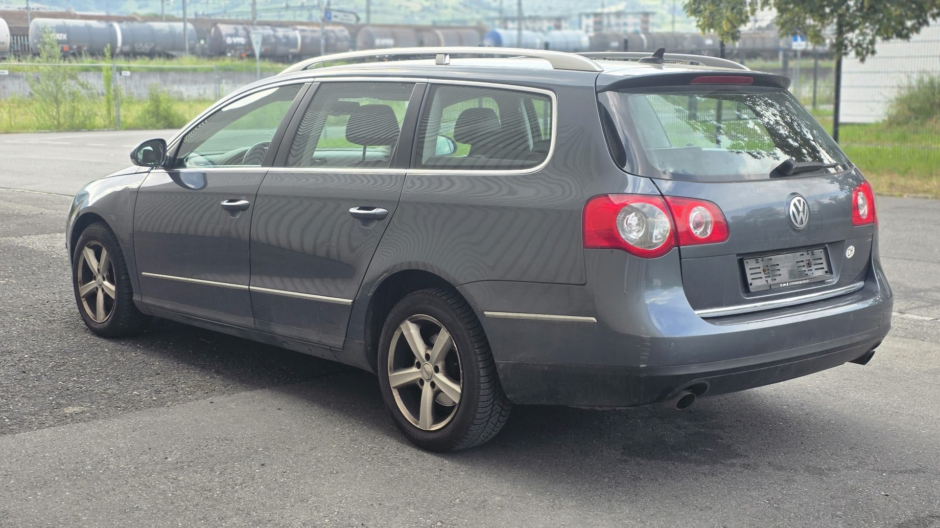 VW Passat Variant 2.0 TDI Highline 4Motion DSG-image-3