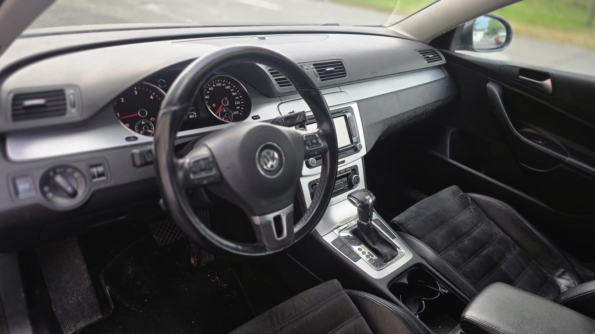 VW Passat Variant 2.0 TDI Highline 4Motion DSG-image-11