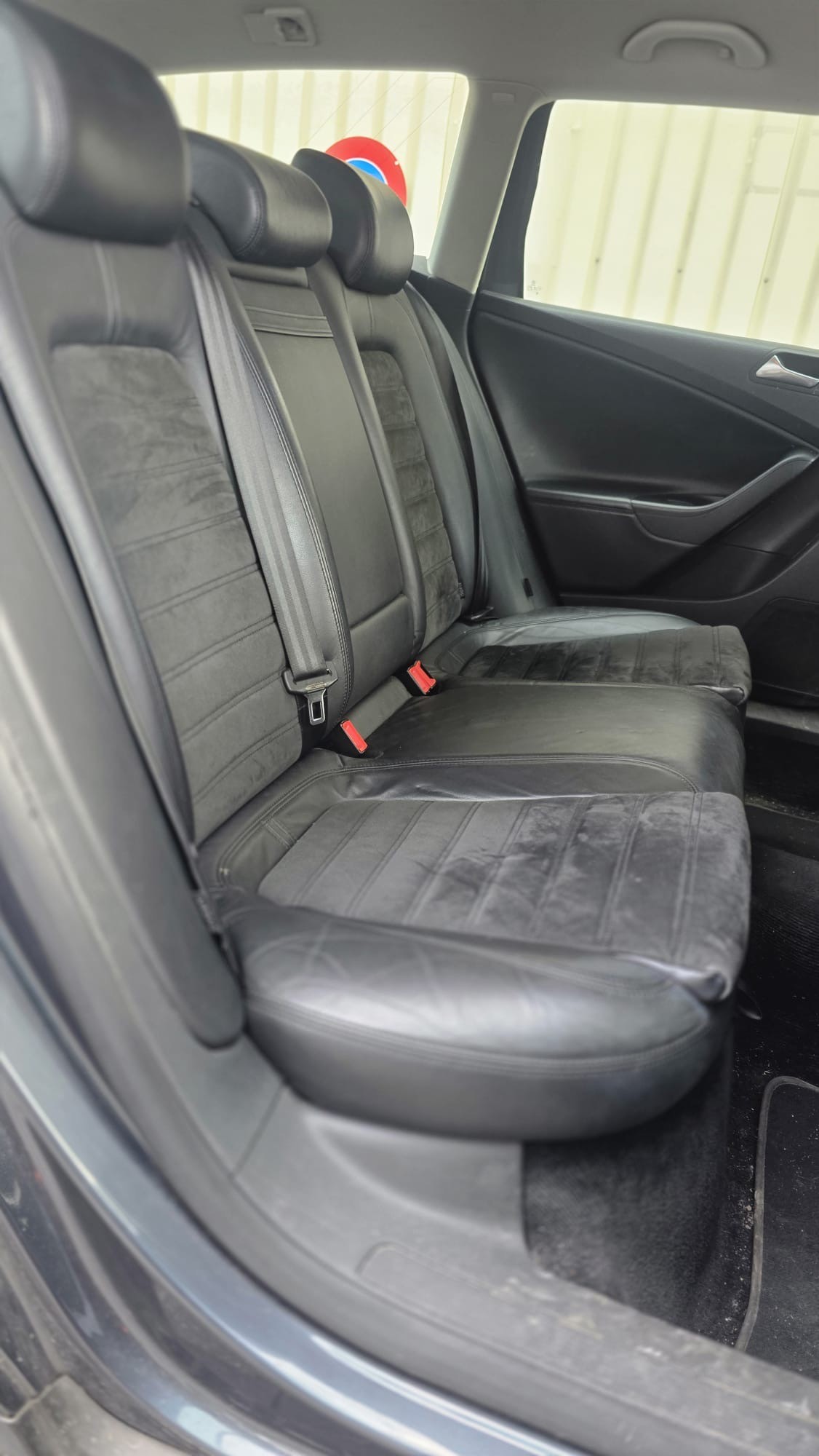 VW Passat Variant 2.0 TDI Highline 4Motion DSG-image-6