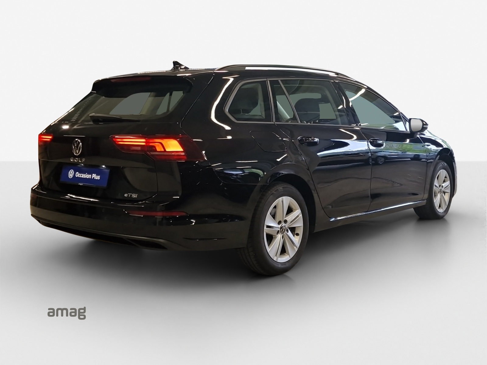 VW Golf Variant 1.5 eTSI mHEV Life-image-4
